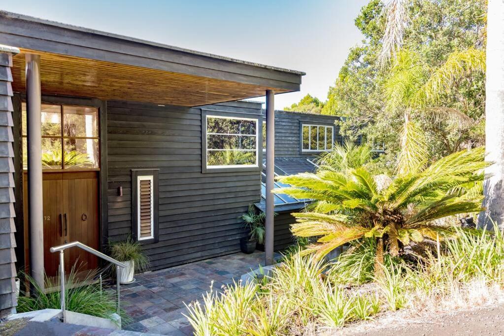 Private Luxury in Paihia - with Heated Pool
