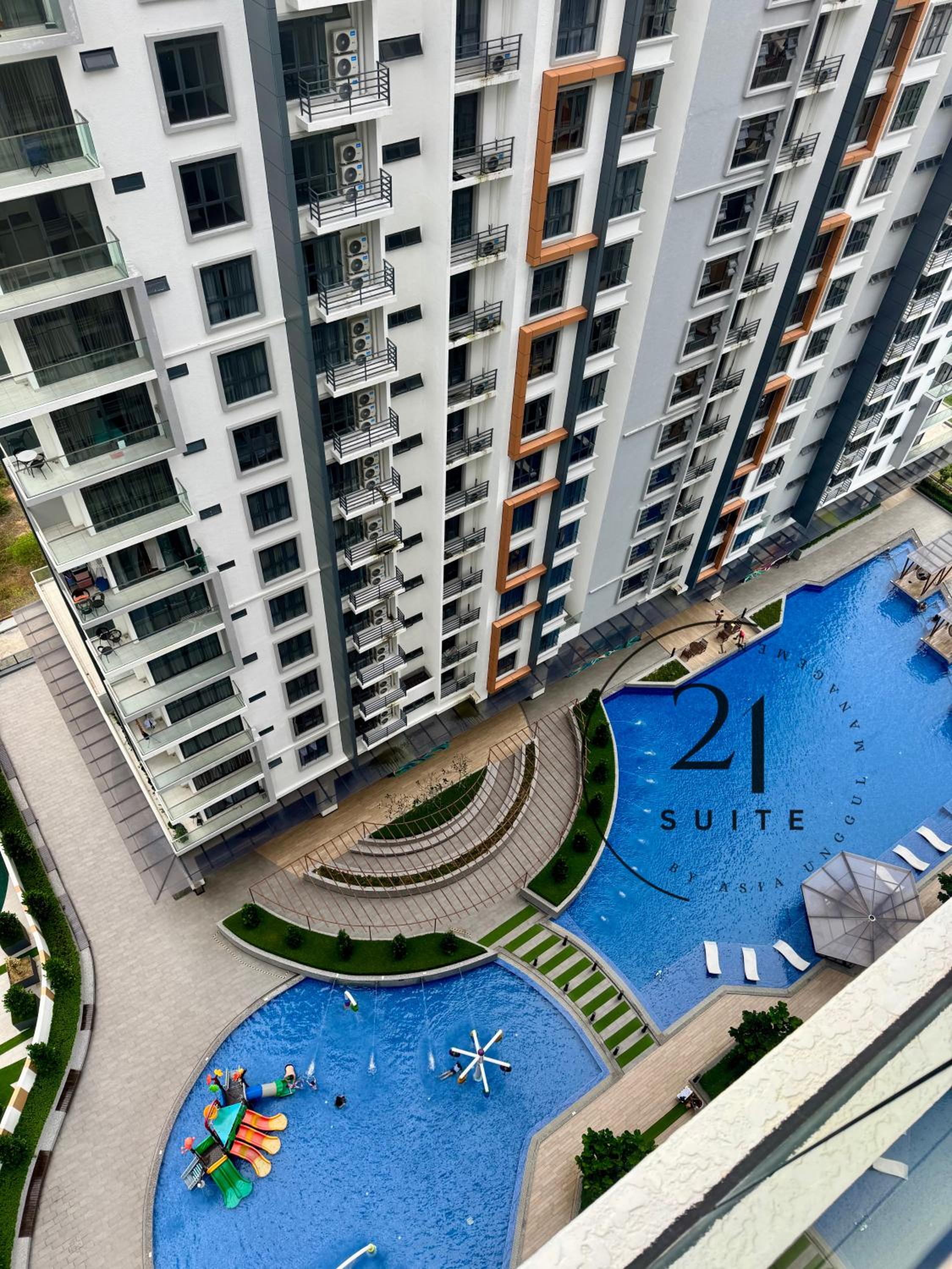 K Avenue -high floor balcony -free wifi & parking photo 3