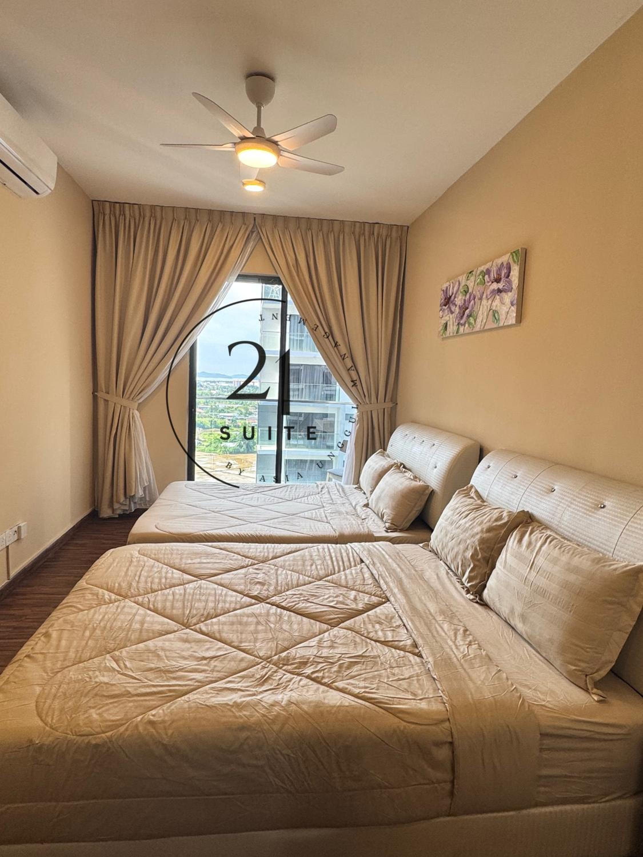 K Avenue -high floor balcony -free wifi & parking photo 4