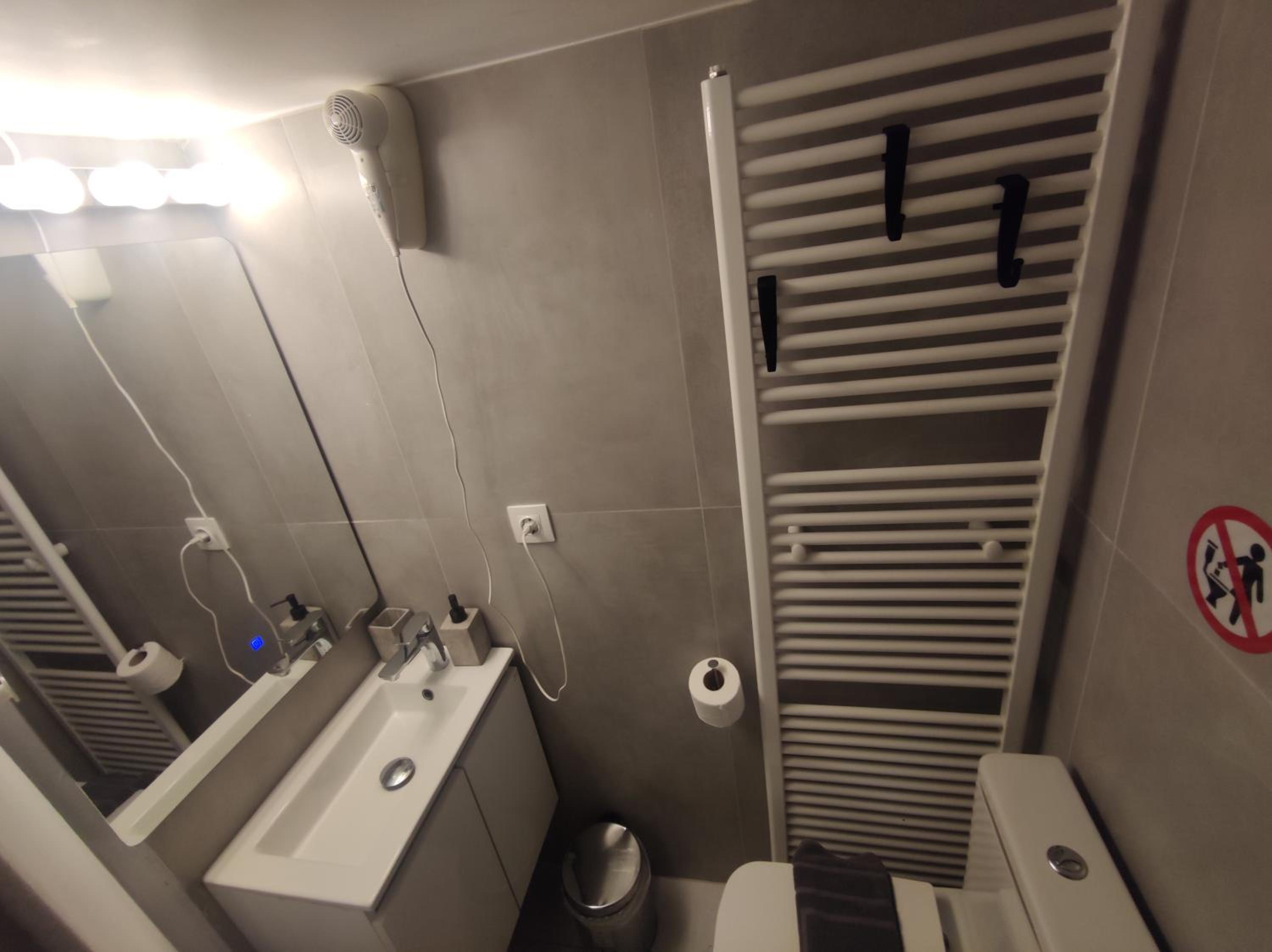 Acropolis Central Apartments