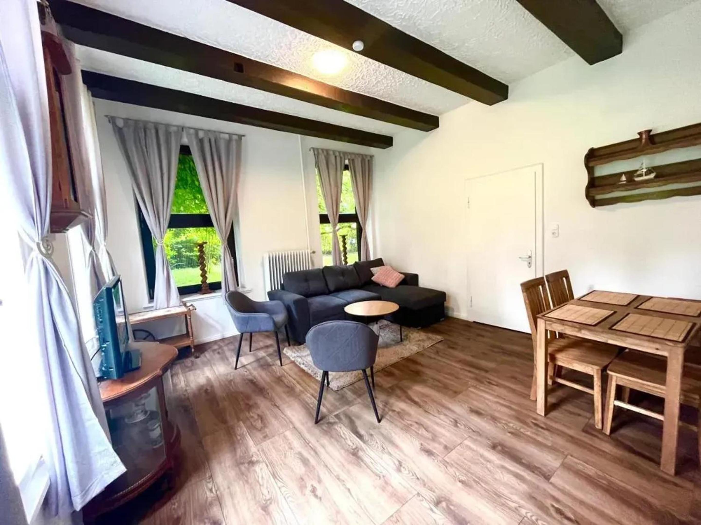Bright apartment in Emden with terrace 60 m²