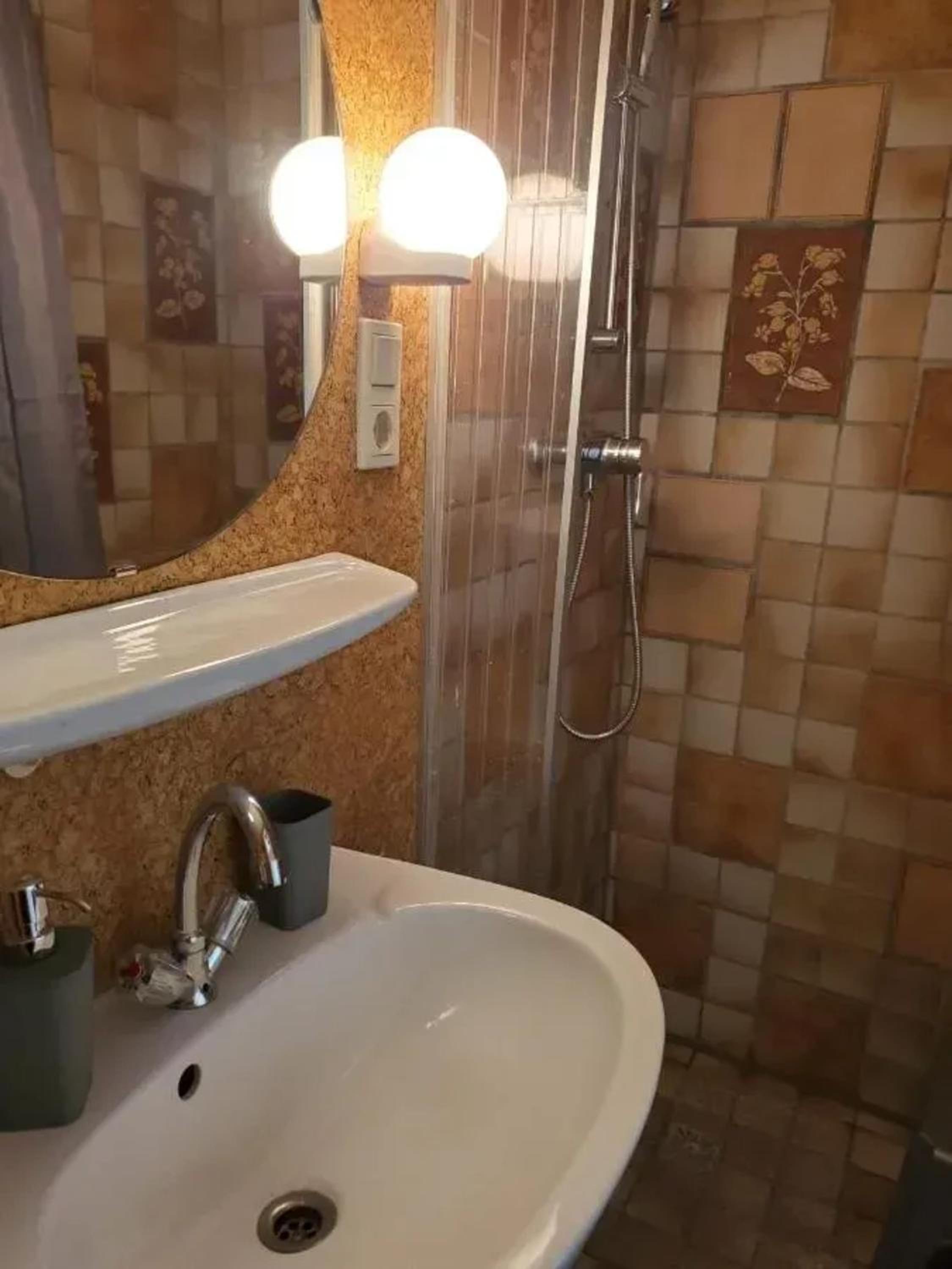 Bright apartment in Emden with terrace 60 m²