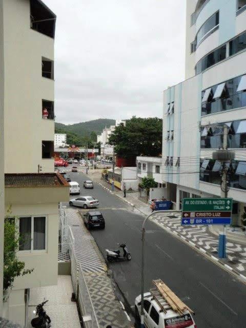 APARTAMENTO CENTRAL- BALNEÁRIO CAMBORIÚ Sc