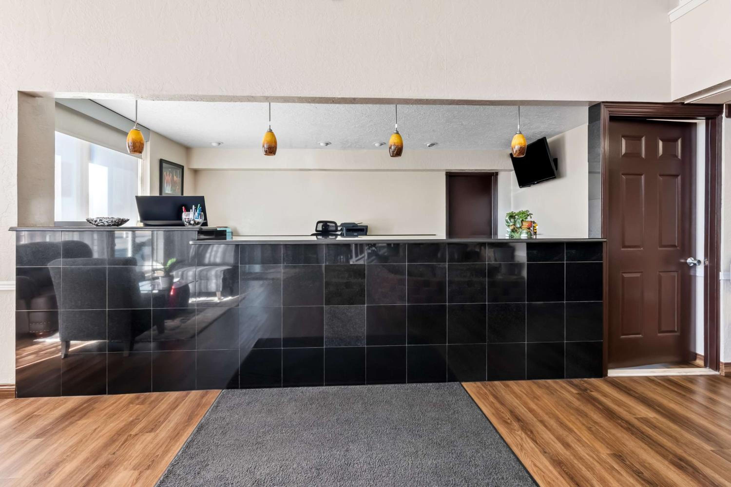 SureStay Hotel by Best Western Duncan view 4