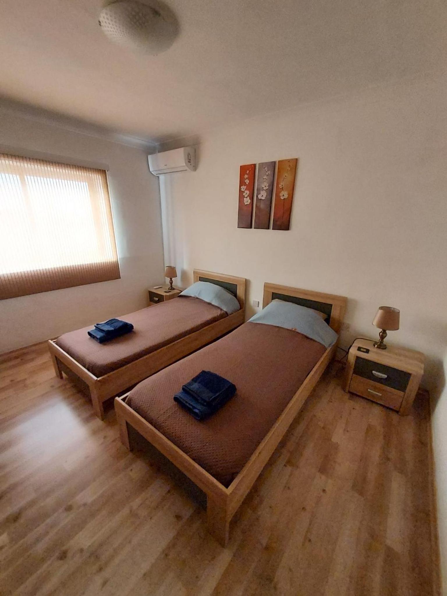 Two Bedroom whole apartment close to the sea photo 3