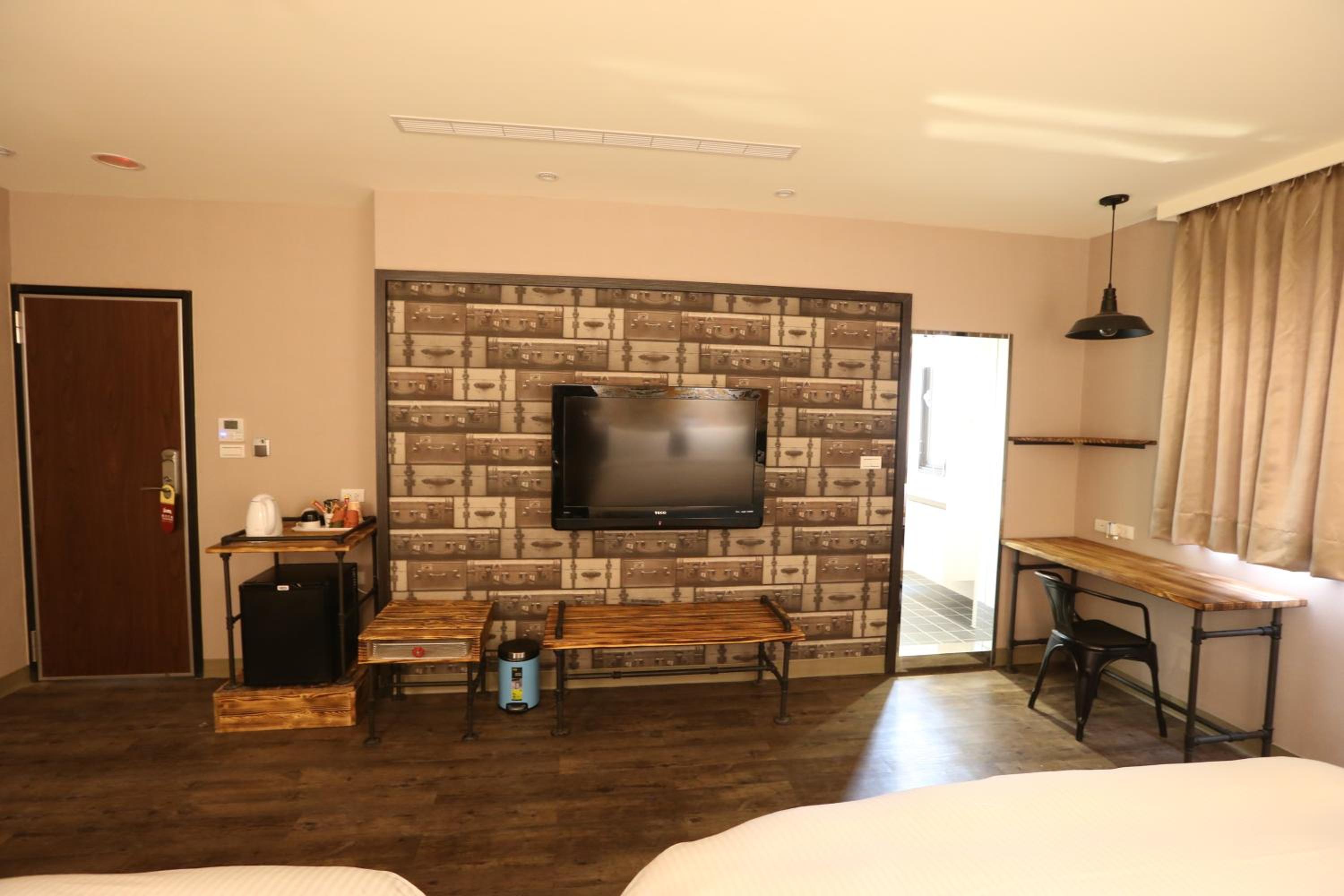 Central Hotel