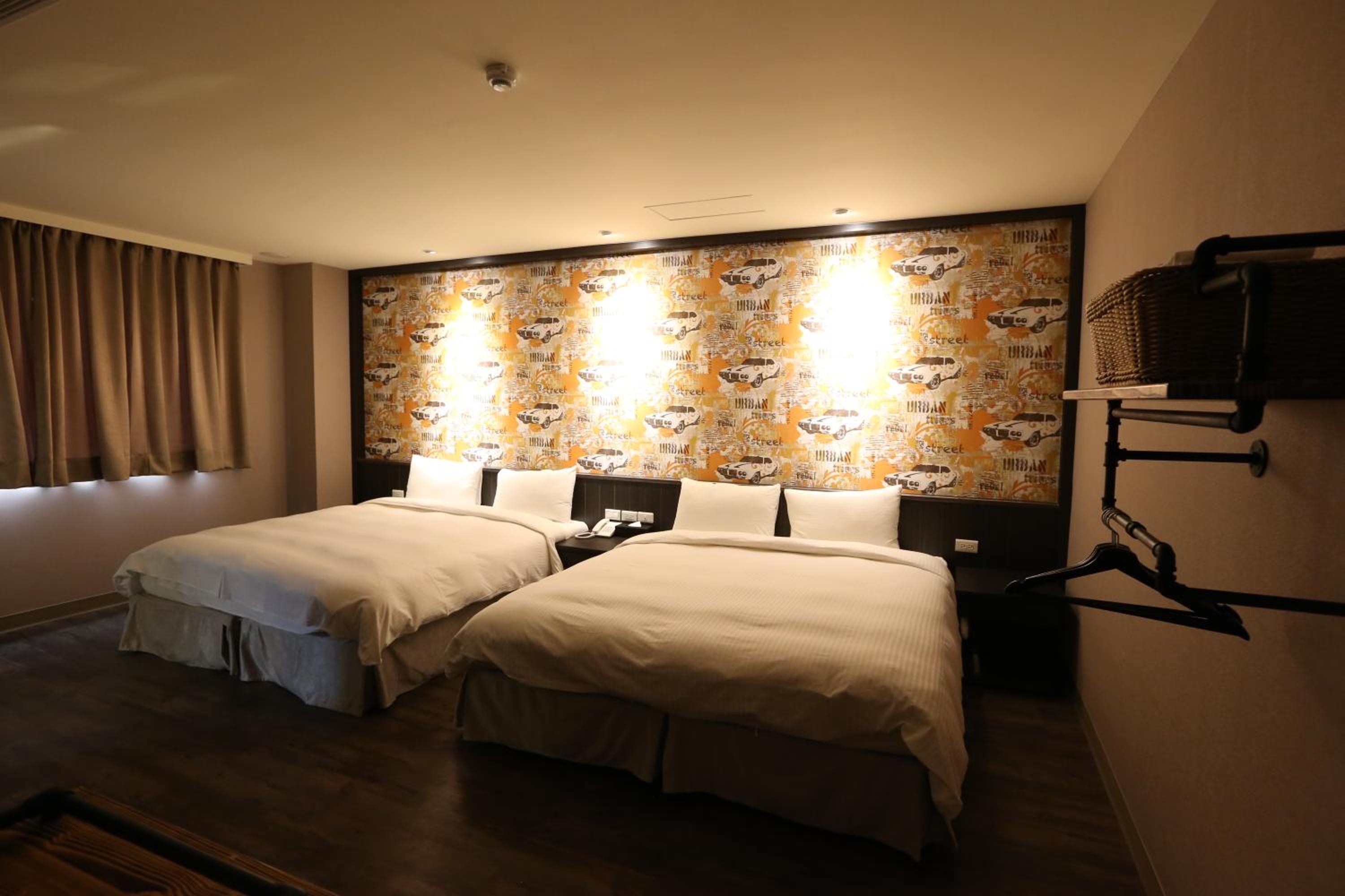 Central Hotel