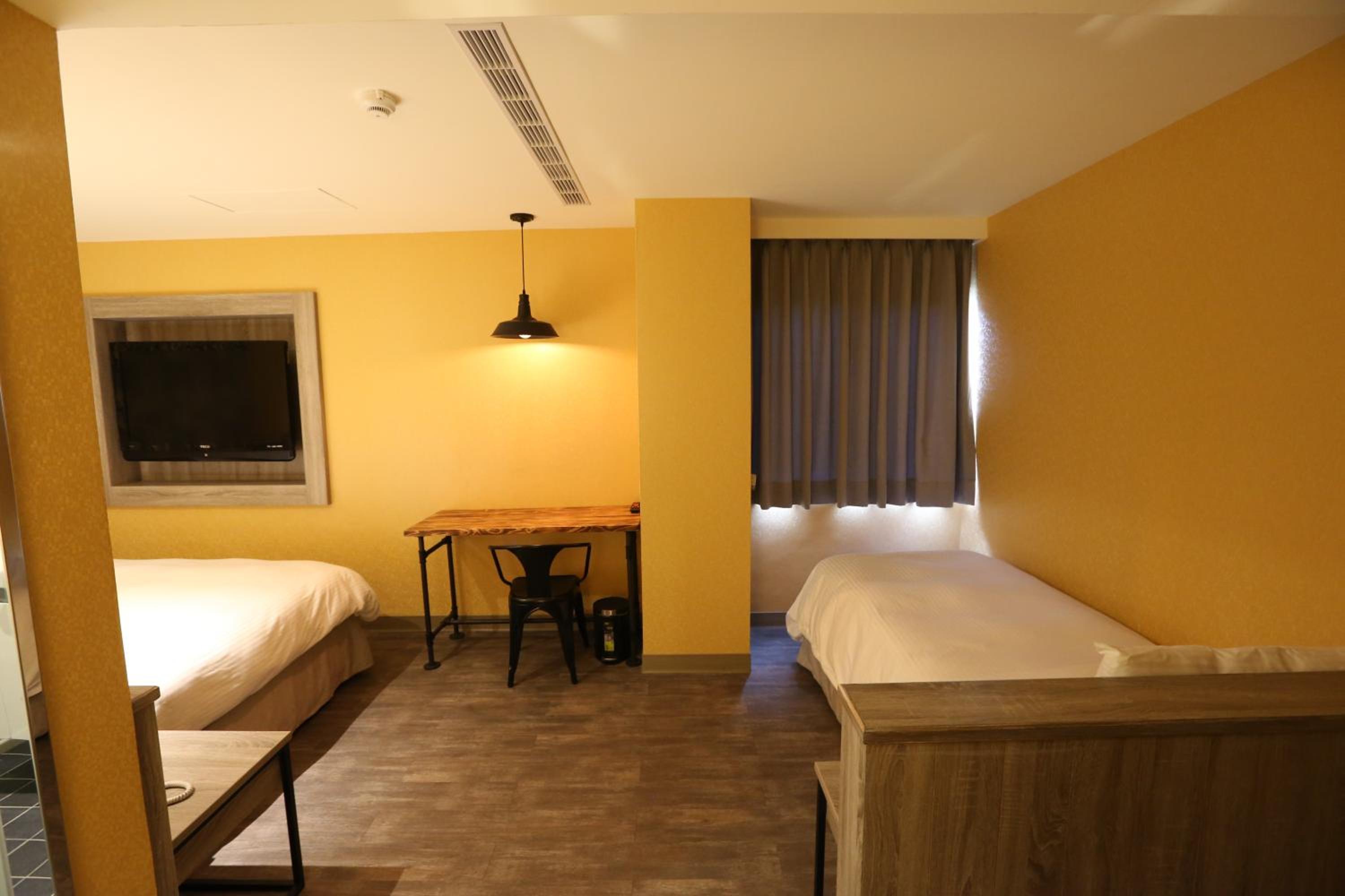 Central Hotel