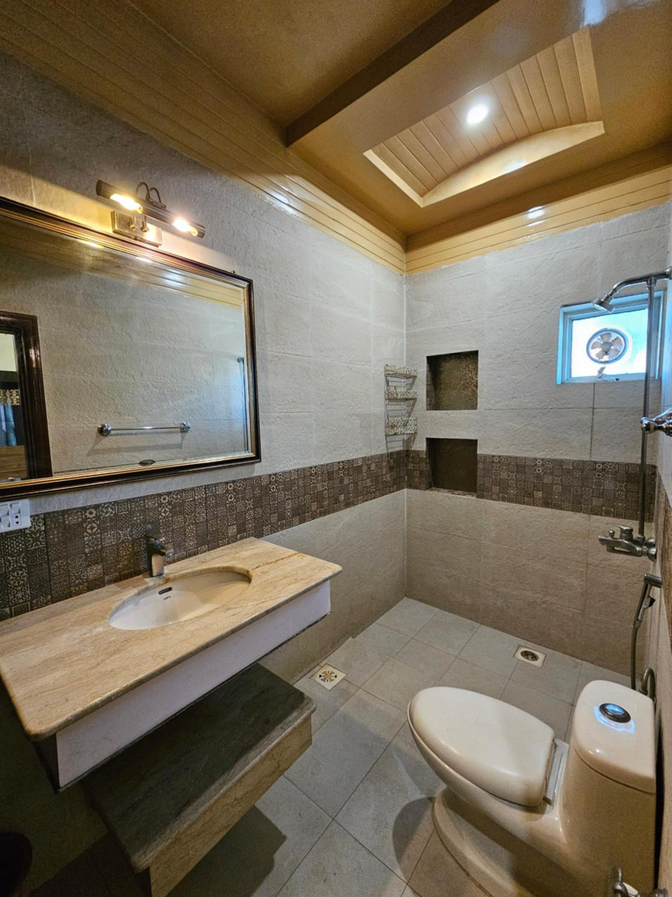 Clarion suites