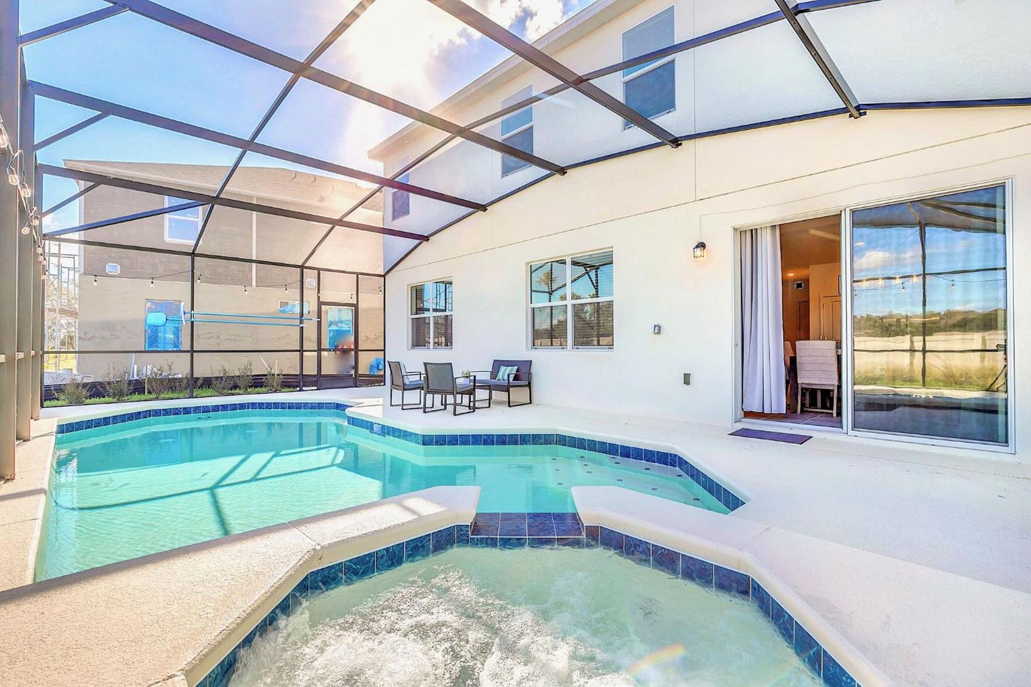 Upstay - 20-Guest All-Theme-Rooms Pool-Spa-Theatre view 4