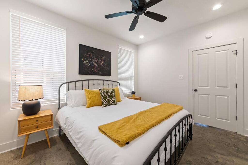 Teche House KING Bed Luxury Getaway Fast WiFi