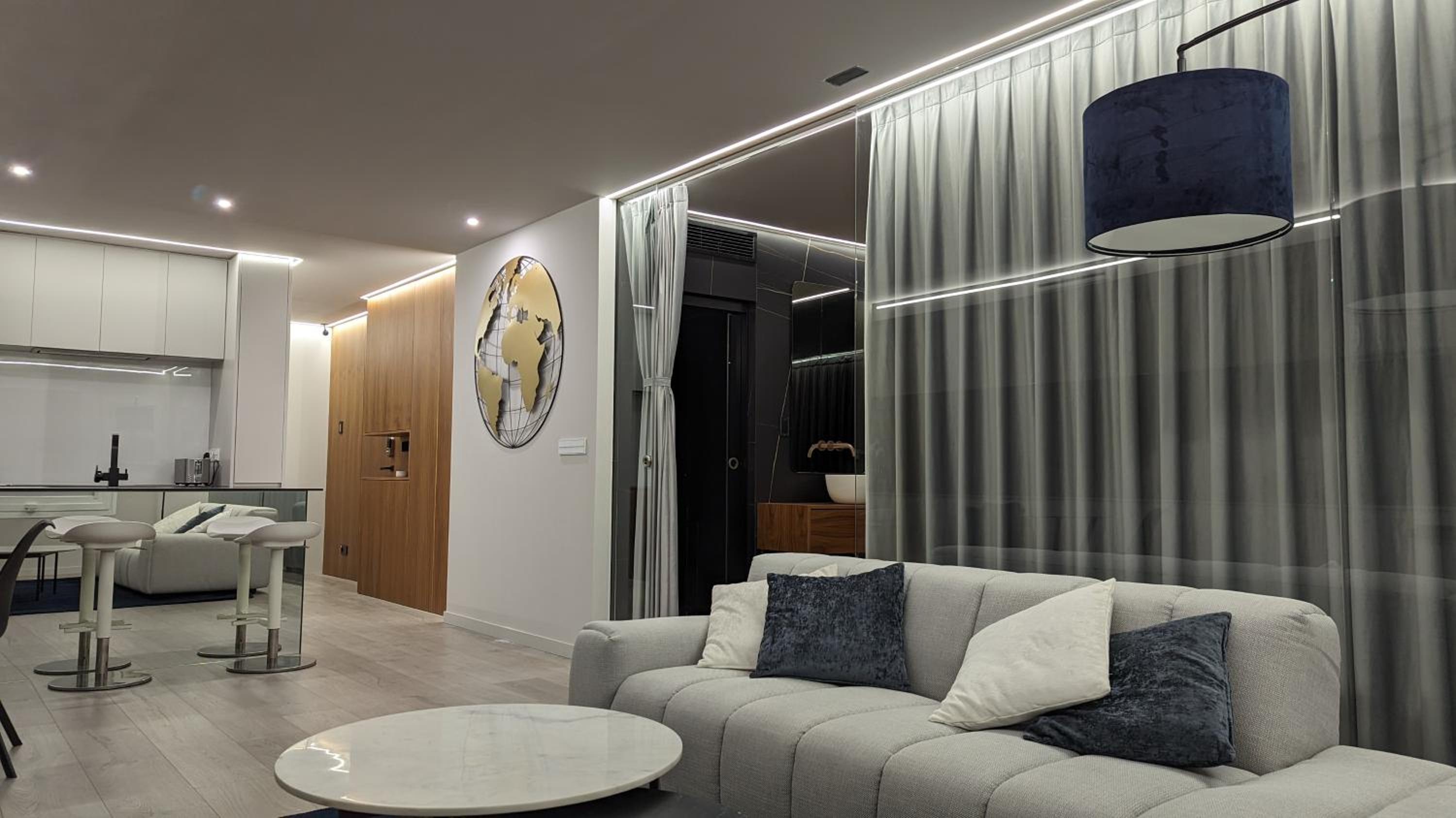 Hotel Murcia Luxury Plaza de las Flores Apartment - Image 1