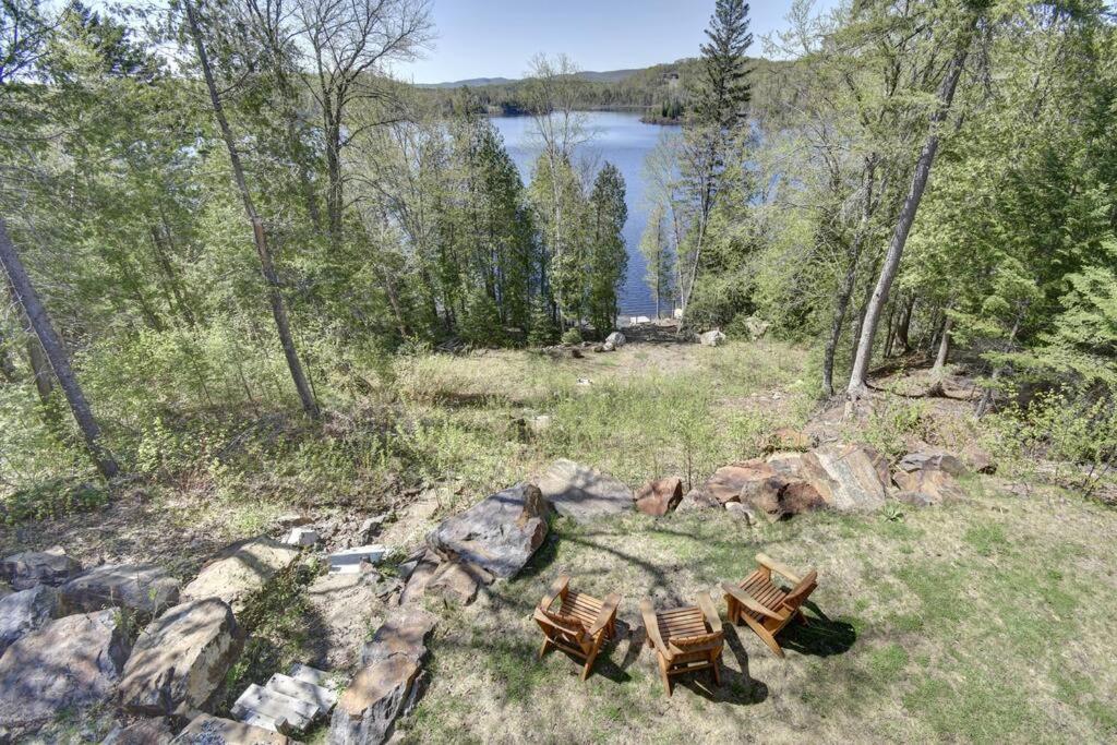 Modern Lakefront Chalet Private Jacuzzi Dock
