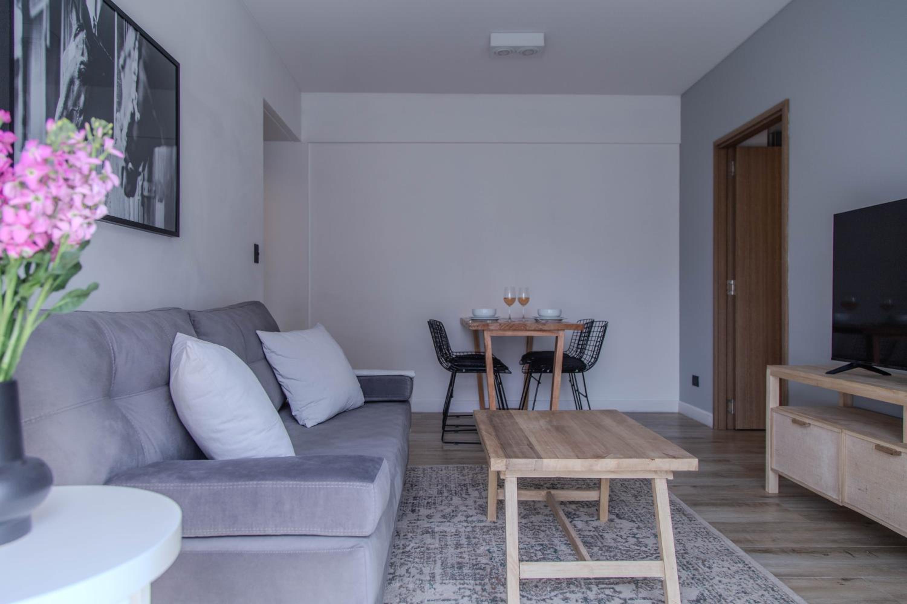 Cattleya Beautiful Apartment