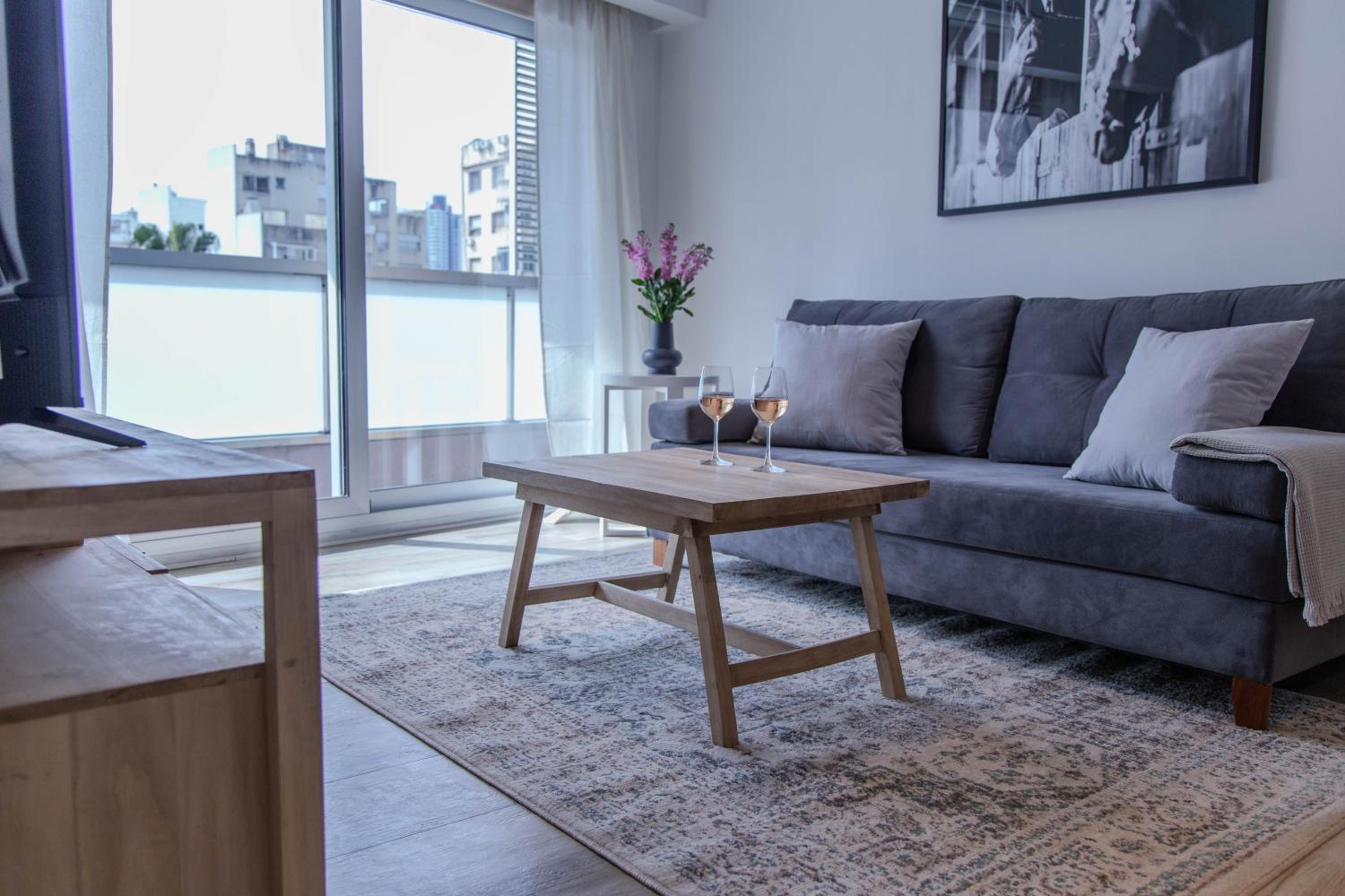Cattleya Beautiful Apartment