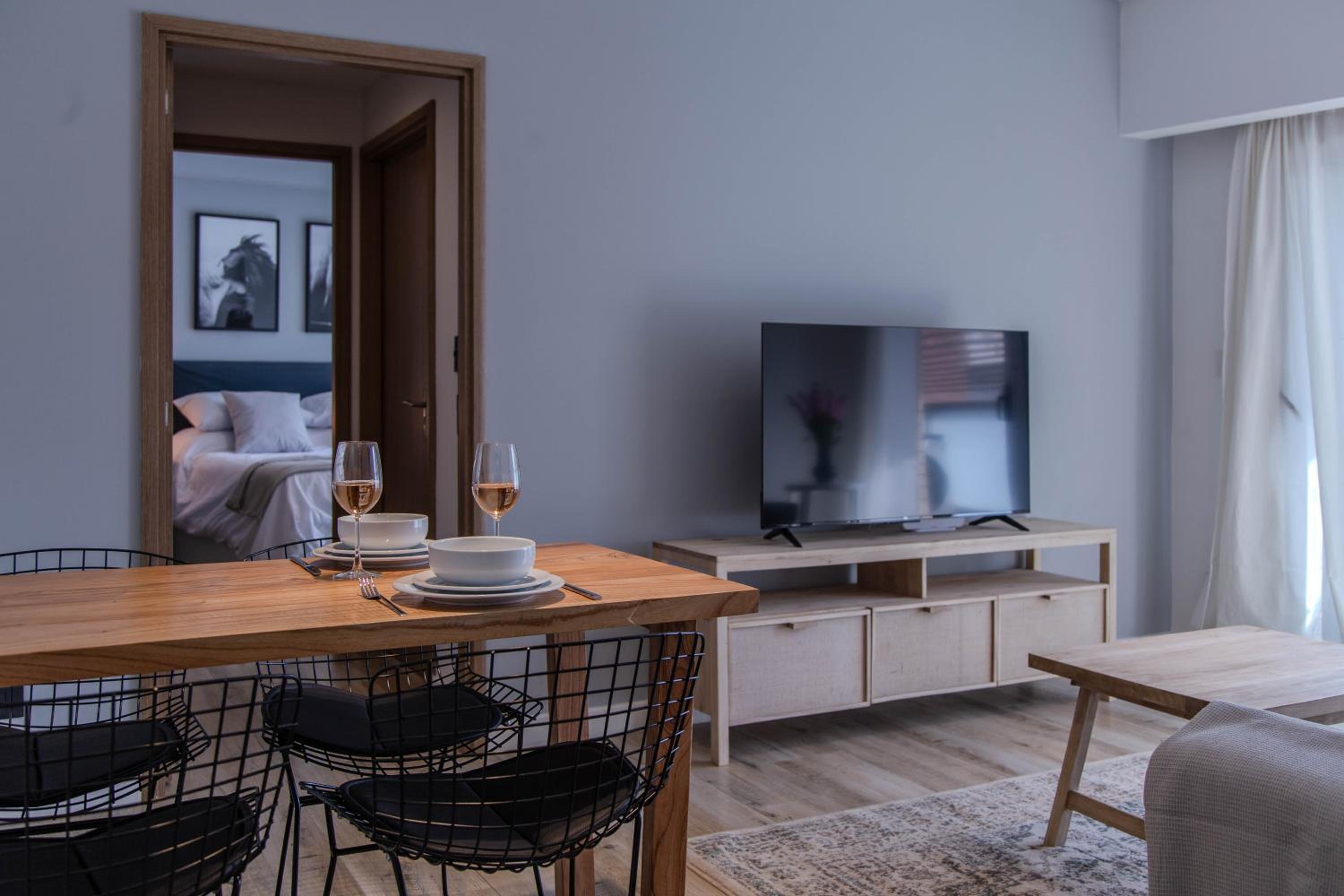 Cattleya Beautiful Apartment