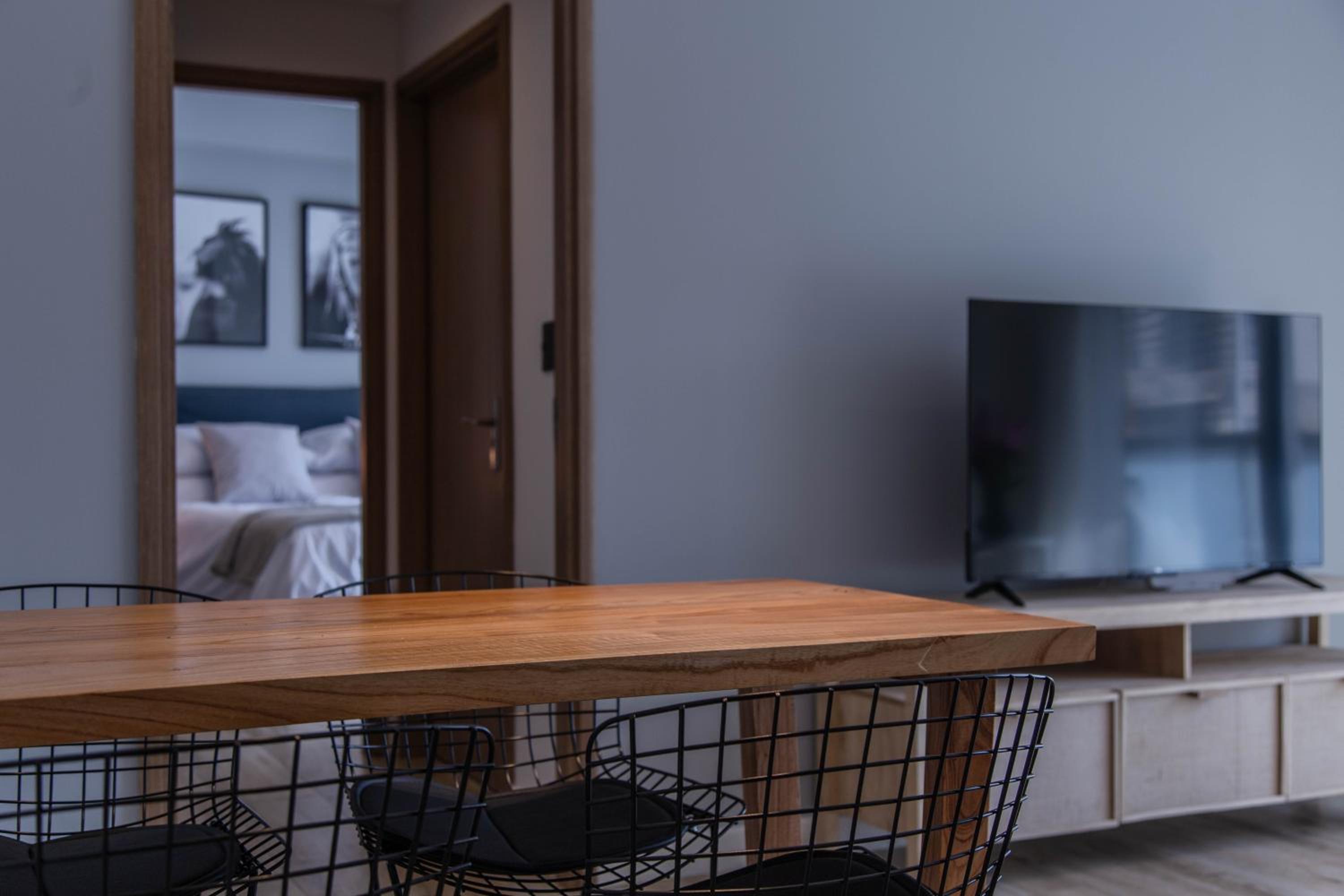 Cattleya Beautiful Apartment
