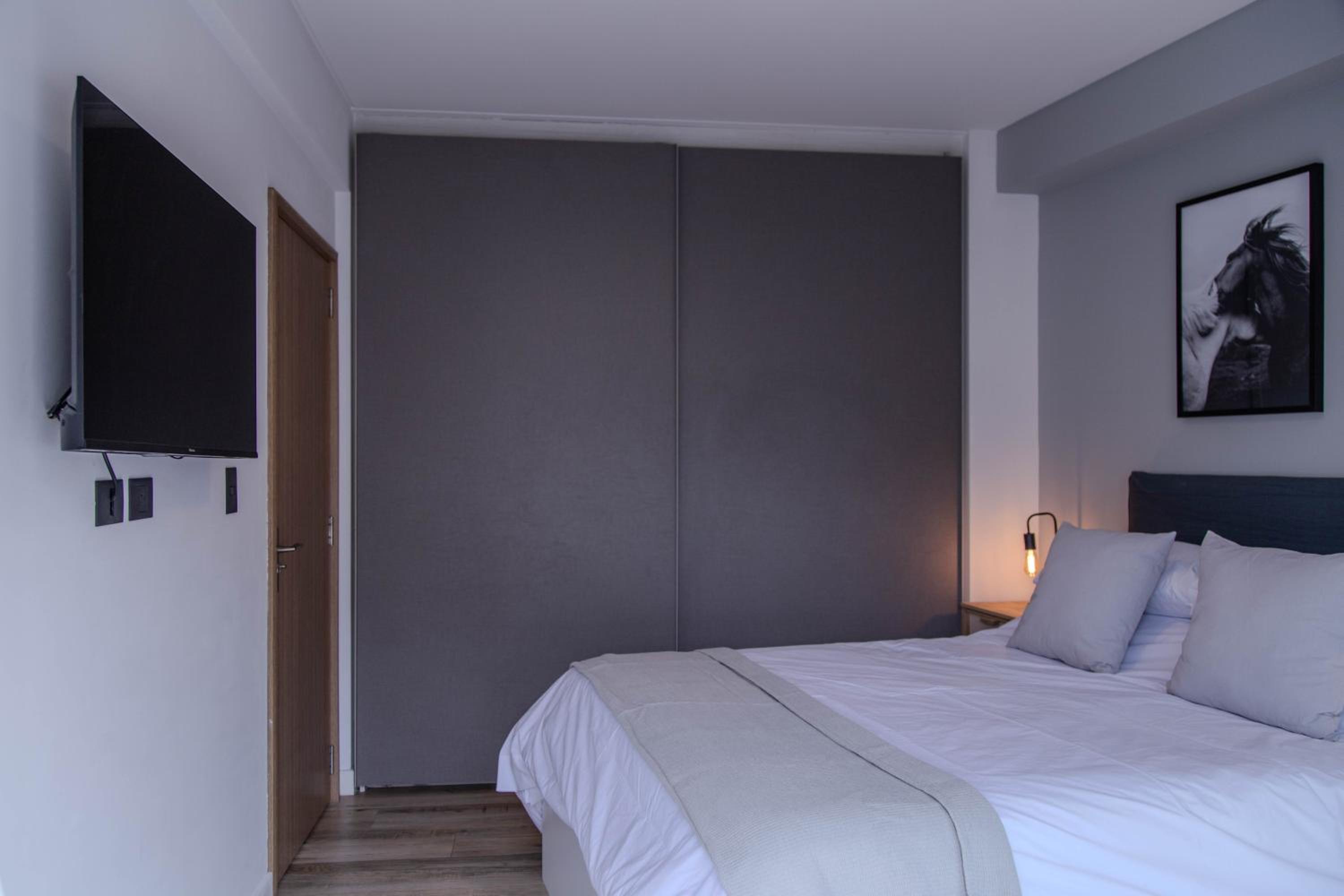 Cattleya Beautiful Apartment