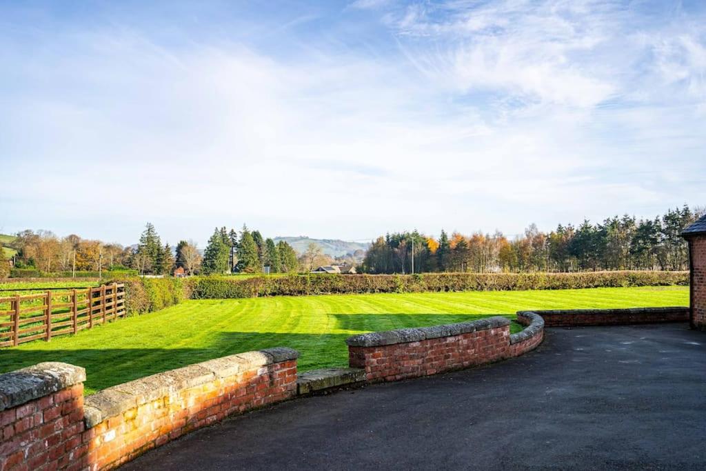 Glanmiheli Barn