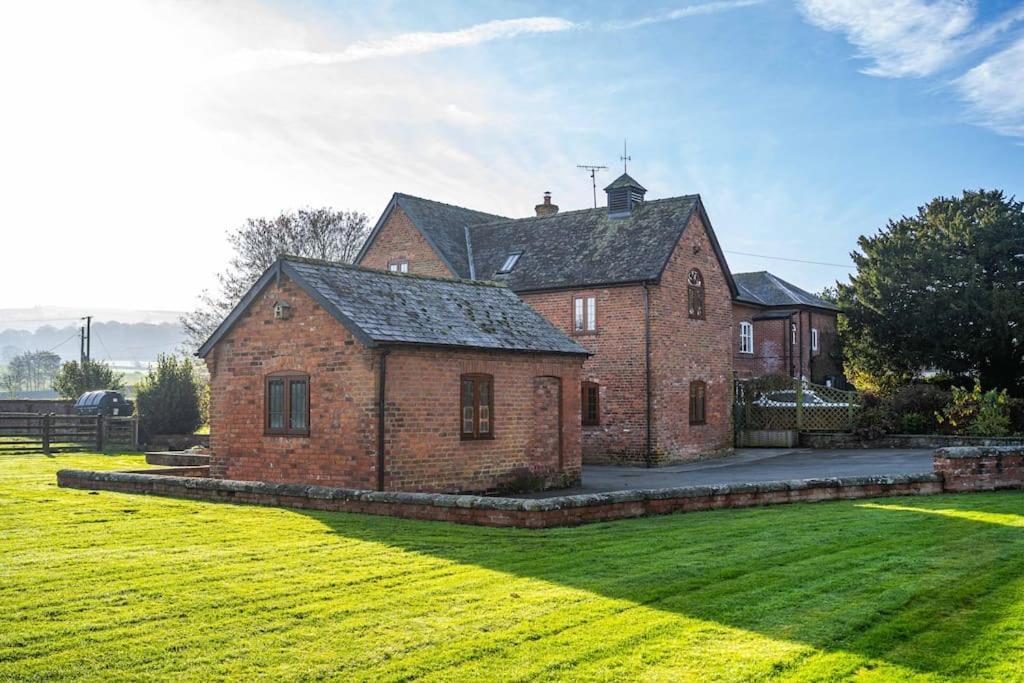 Glanmiheli Barn