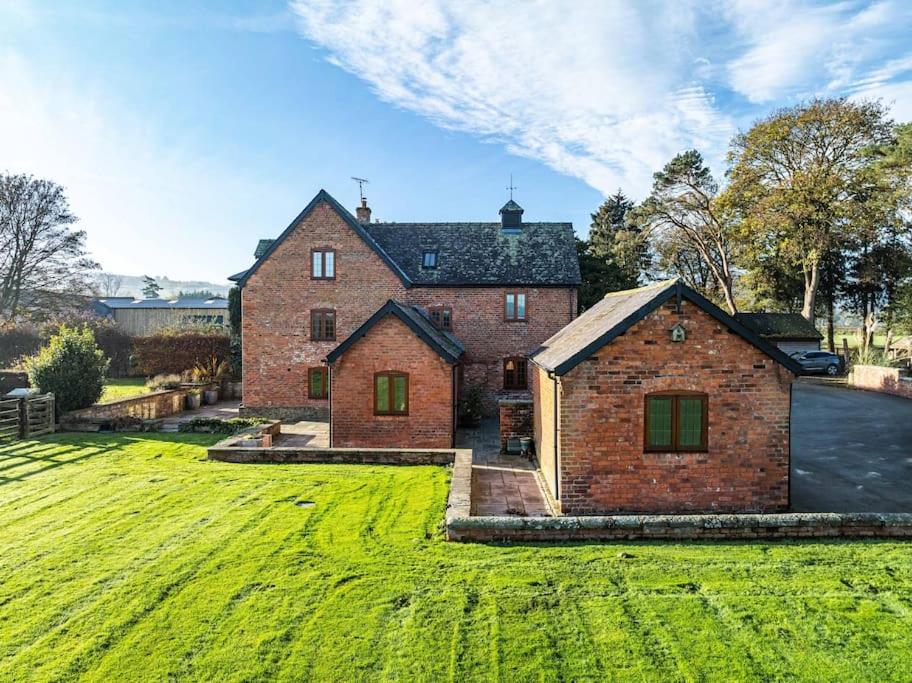 Glanmiheli Barn