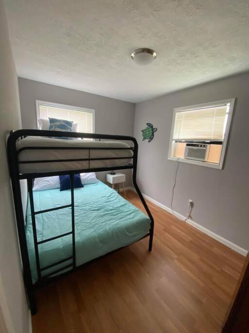 3 Bedroom Home away from home at Crystal Beach! view 3