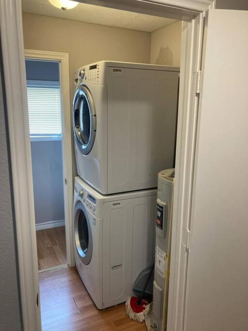 3 Bedroom Home away from home at Crystal Beach! view 4