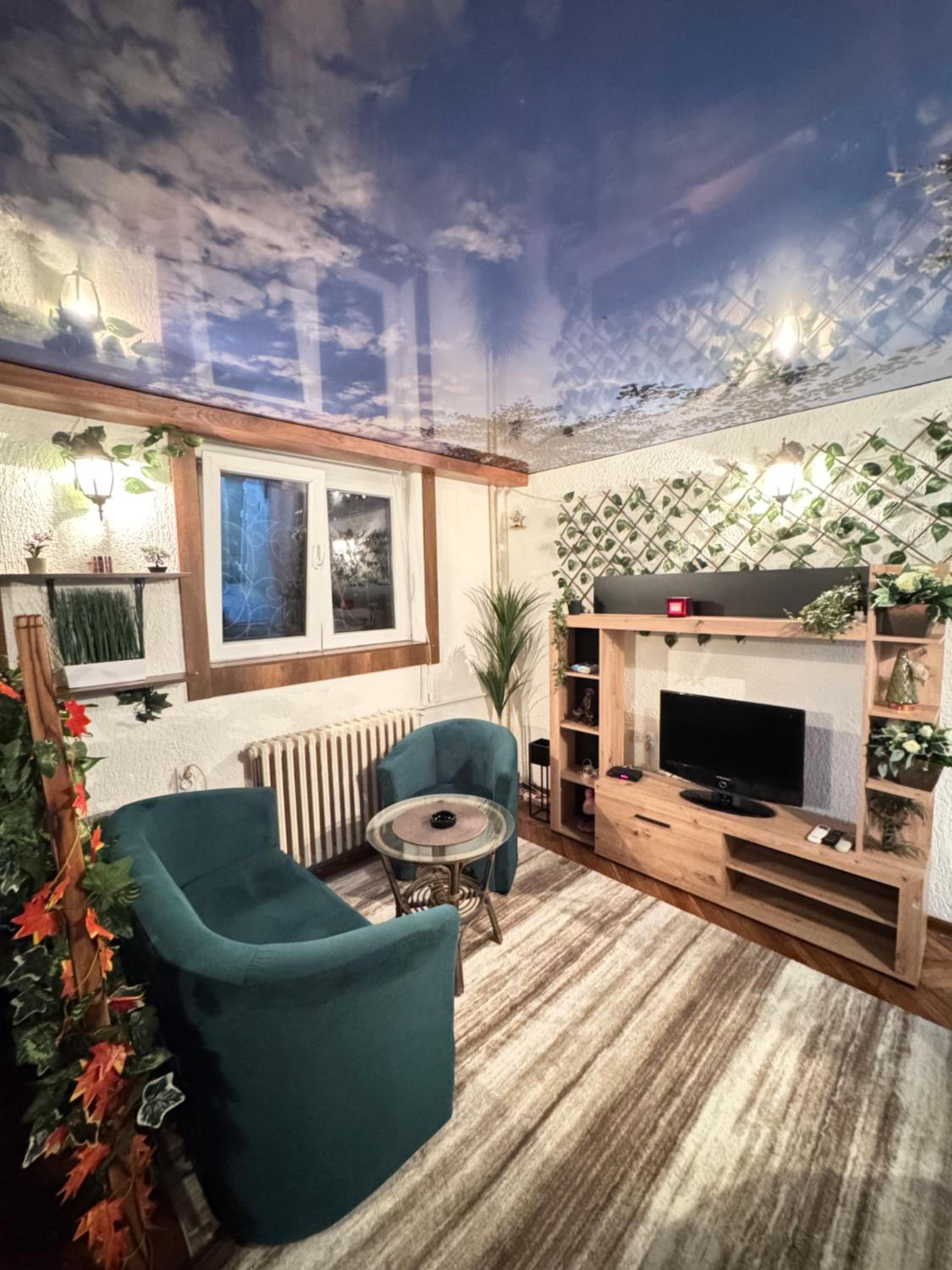 Green hill apartment