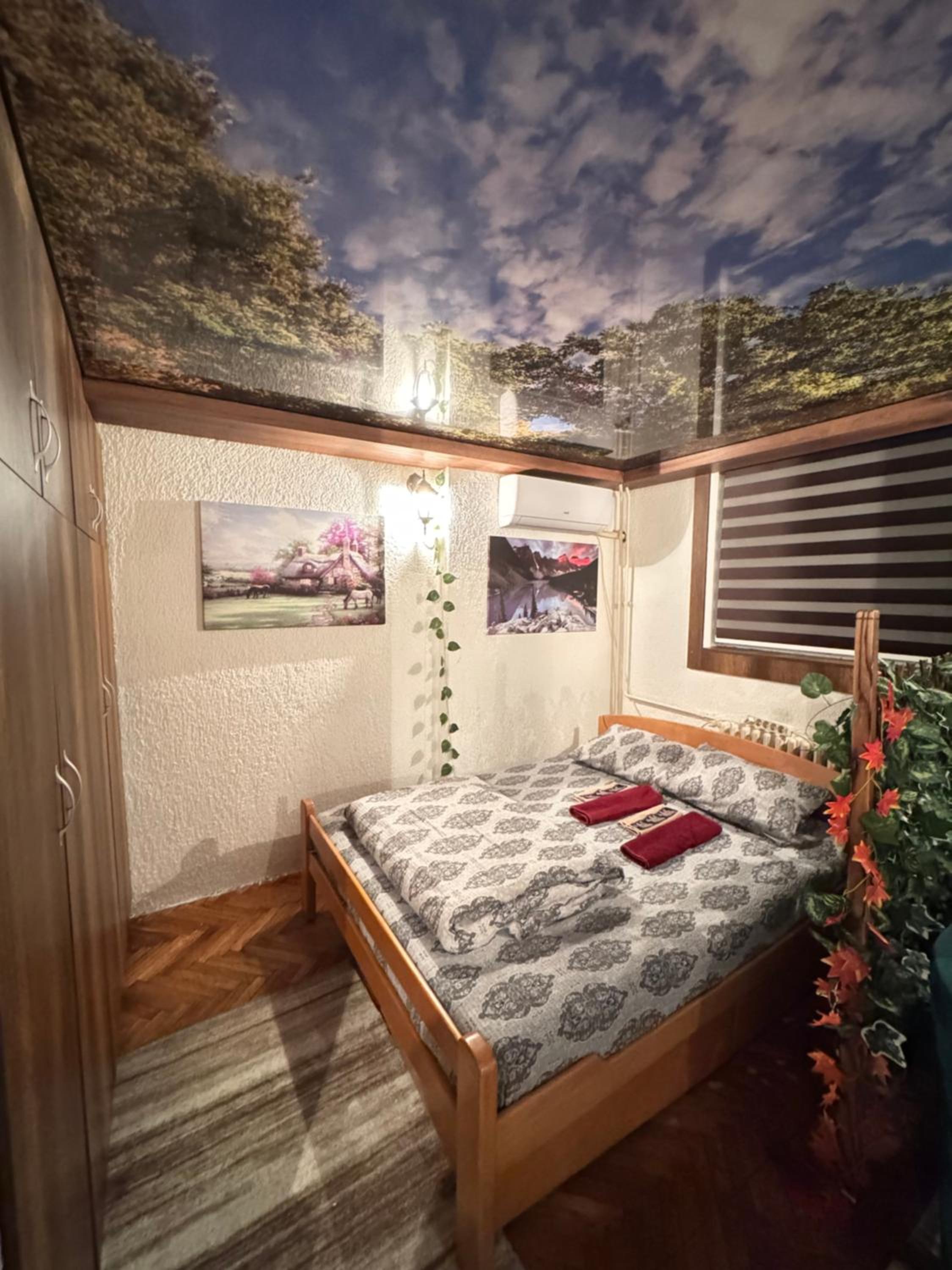 Green hill apartment