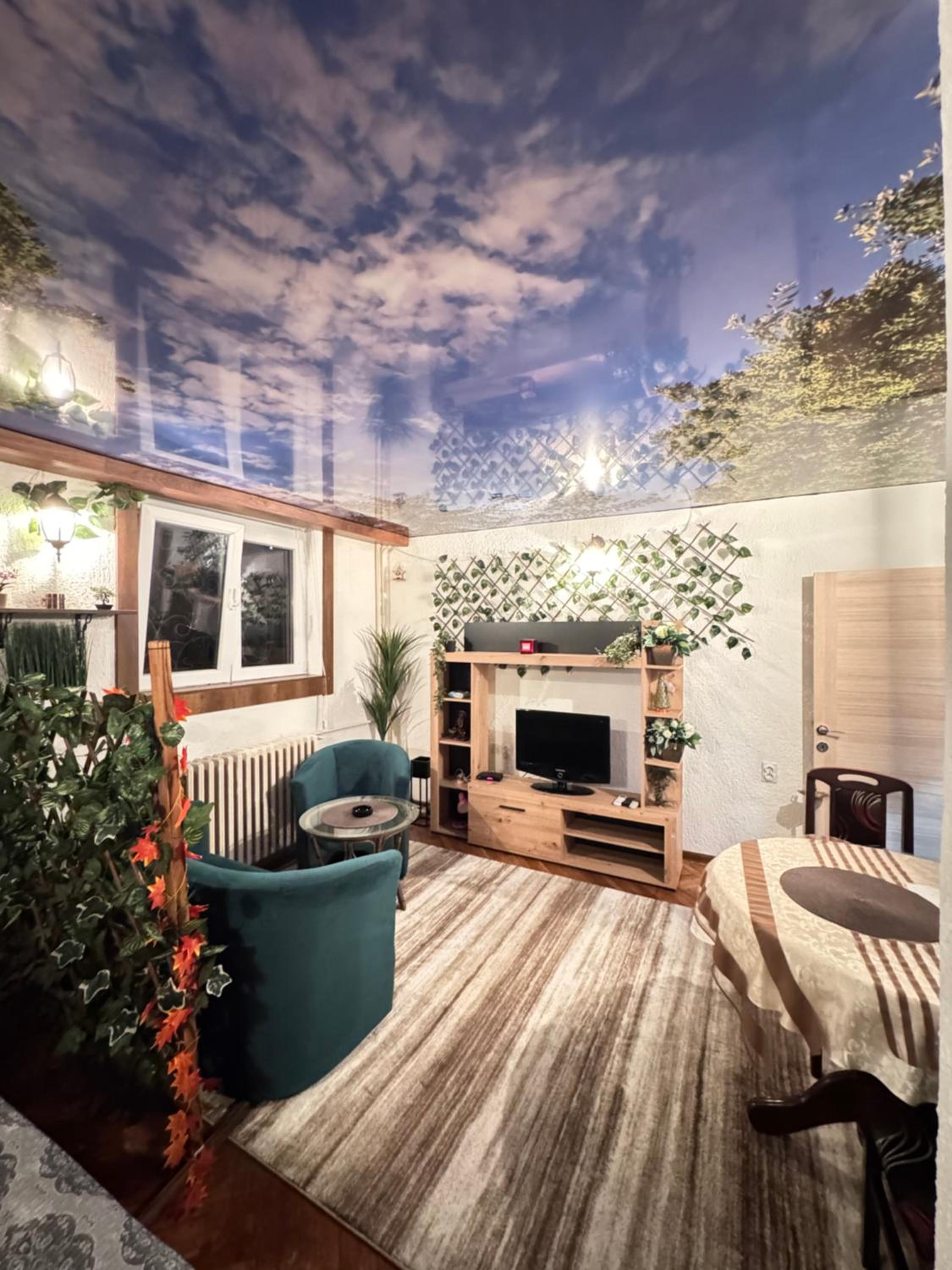 Green hill apartment