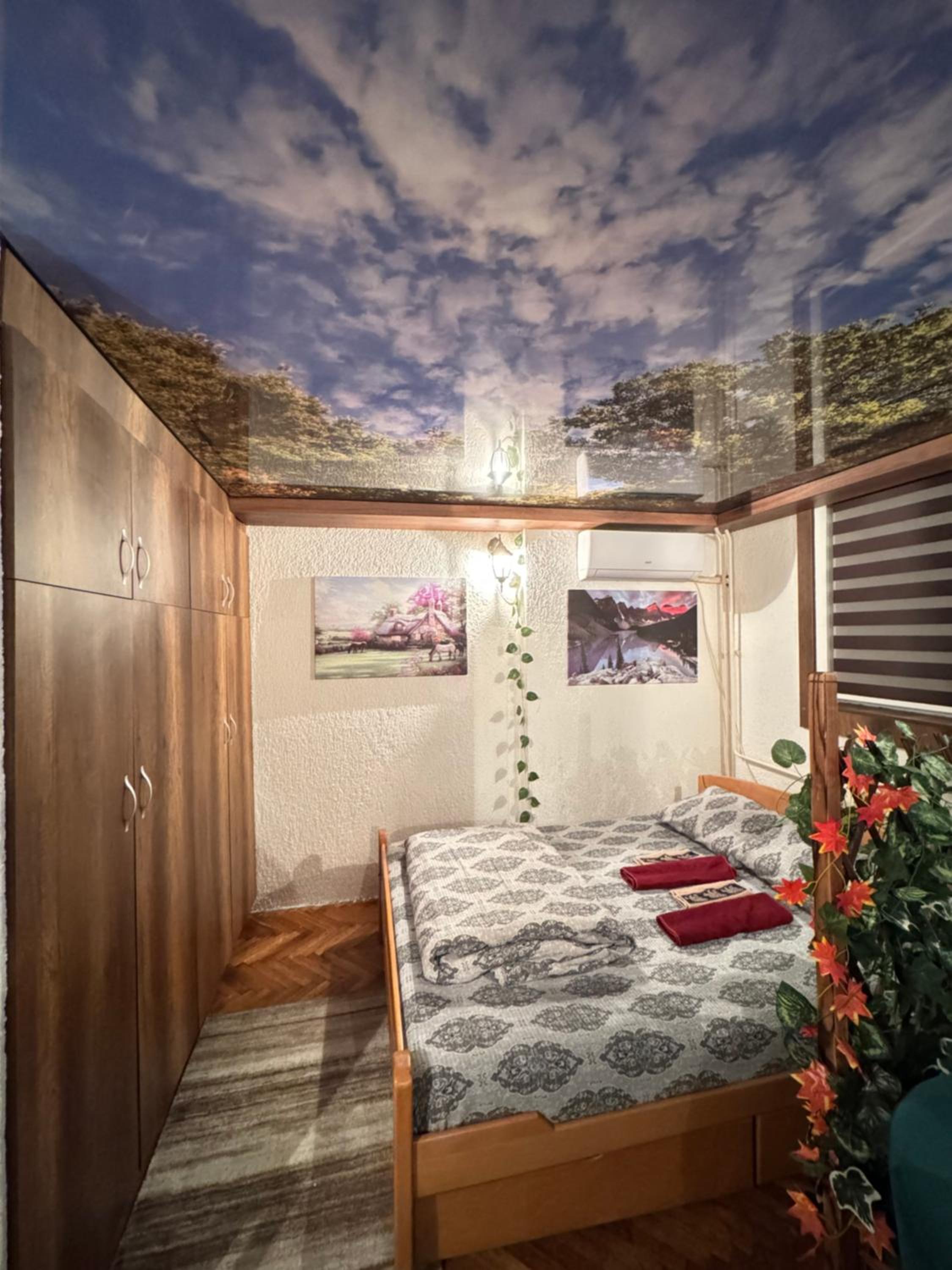Green hill apartment