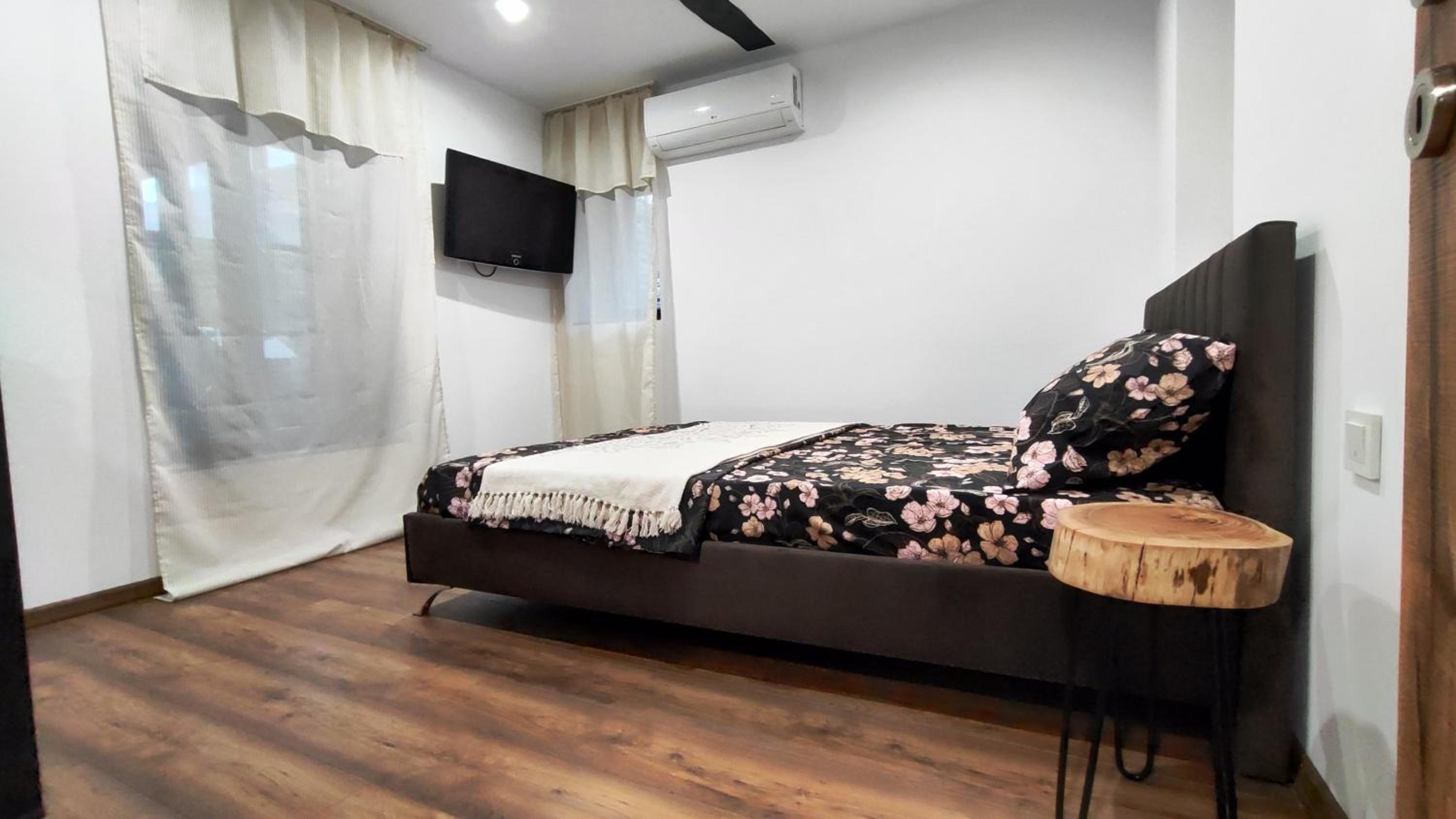 Resela guest houses