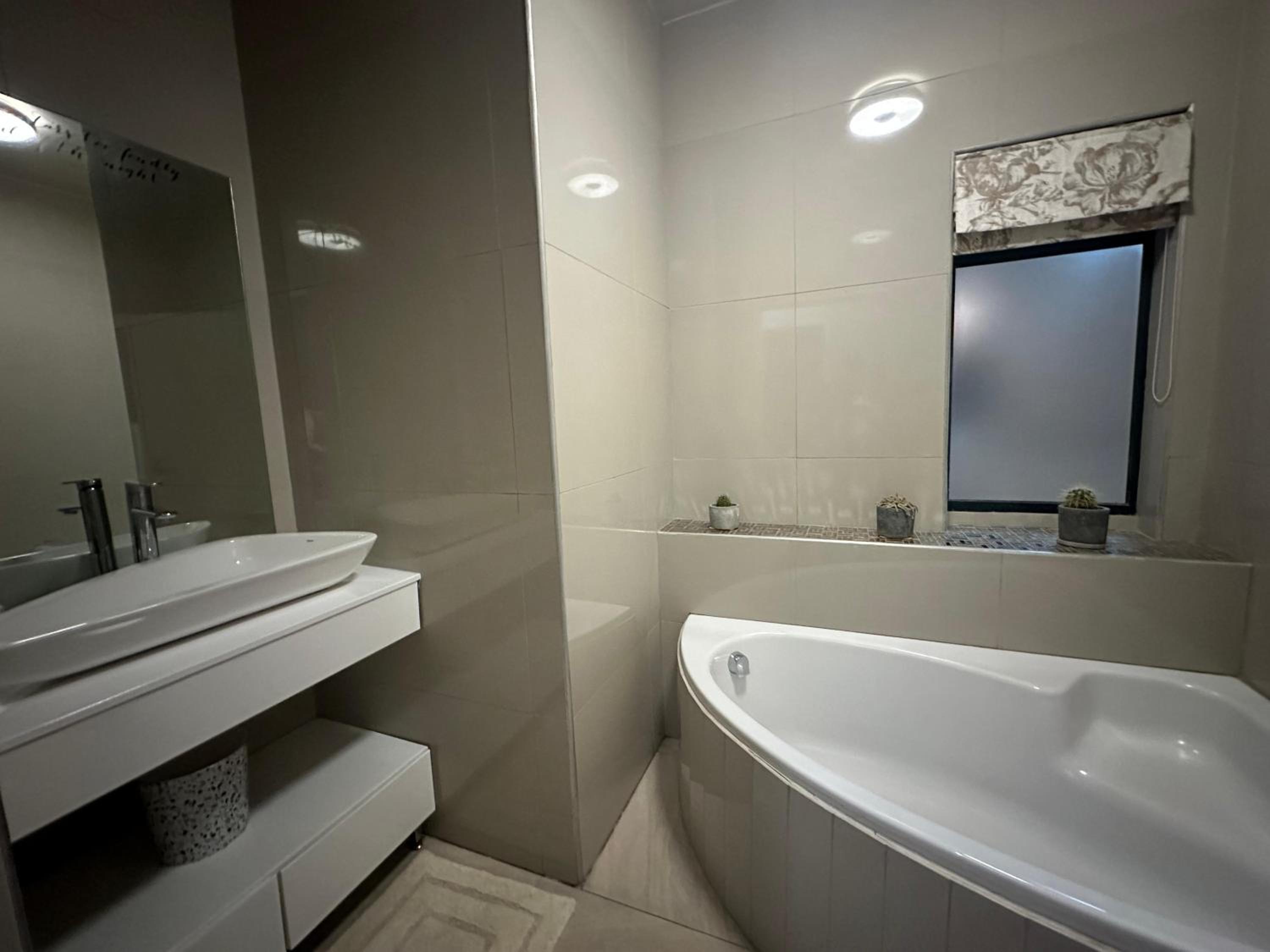 Knightsbridge Luxury Escape view 5
