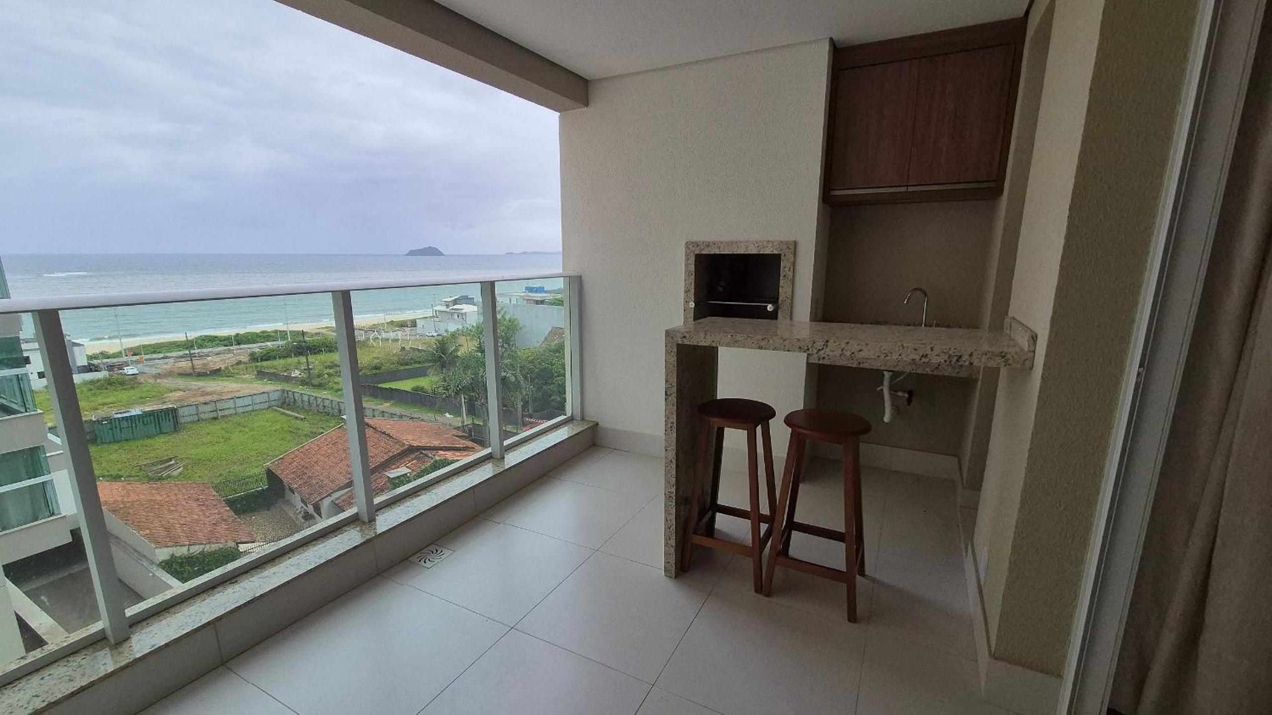 Seafront condominium with pool - SHC