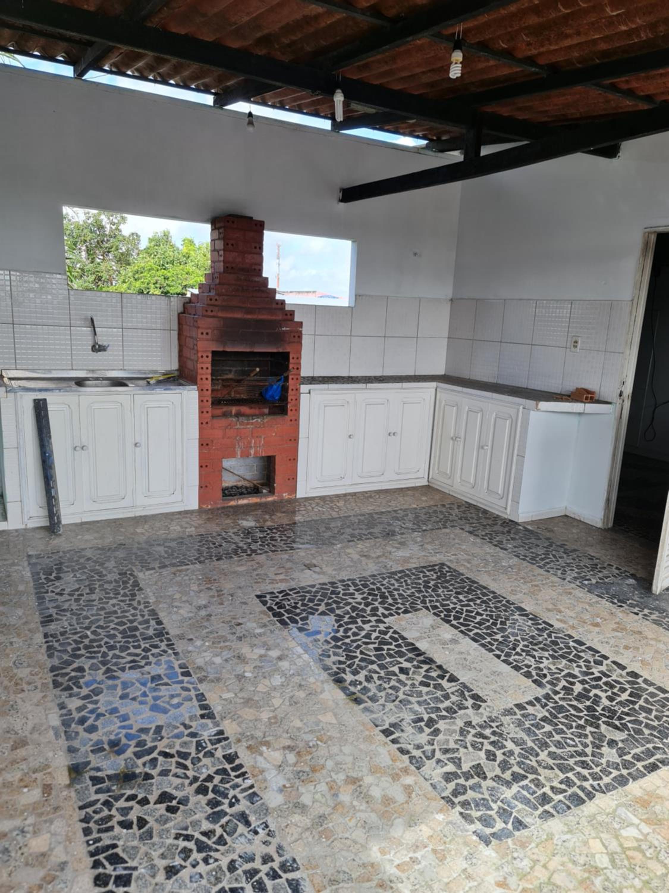 Casa ampla e bem localizada