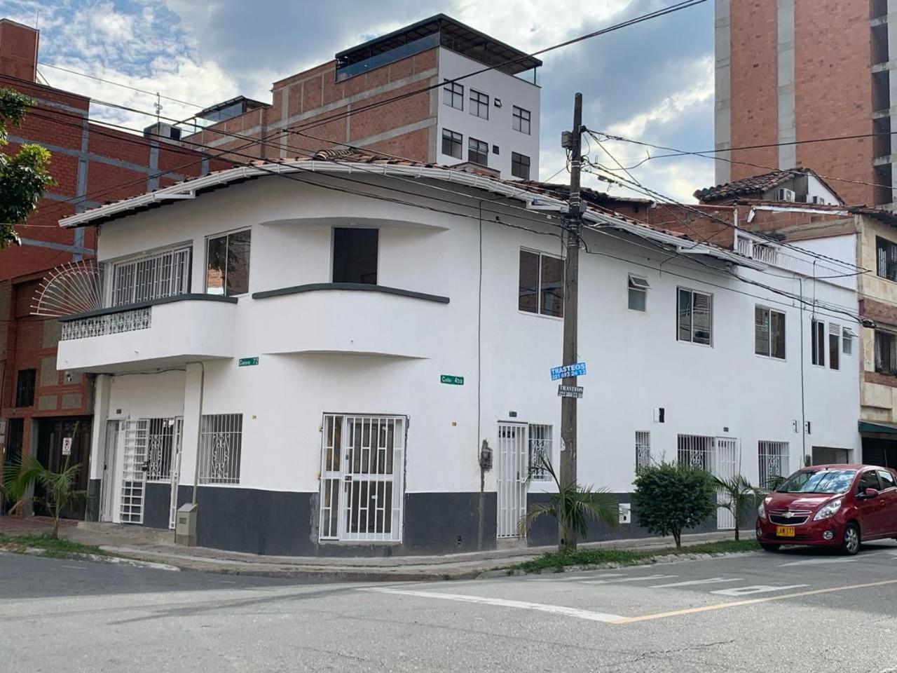 Hostal CasaBlanca, Laureles Estadio