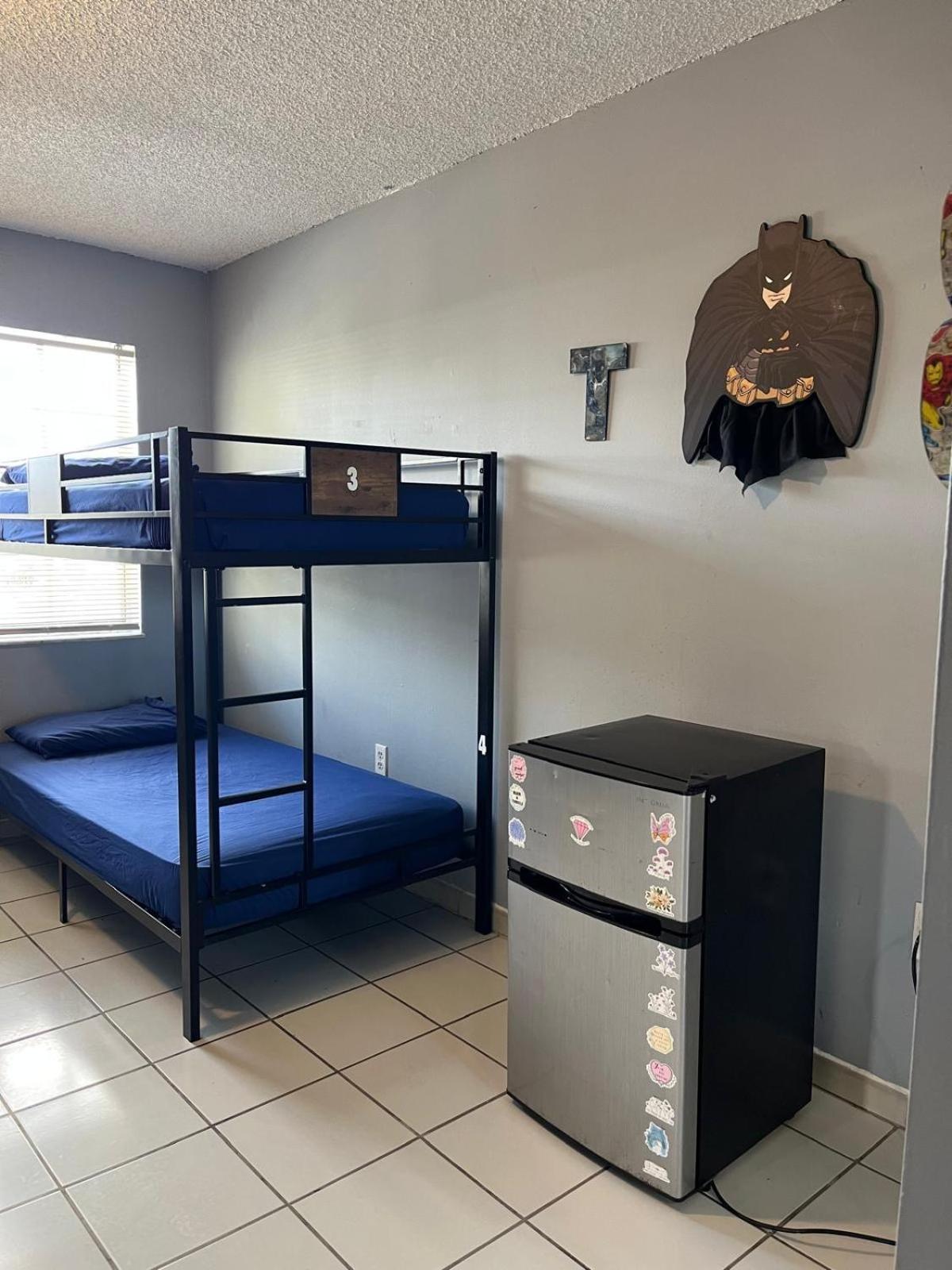Beds & Sheets little Havana