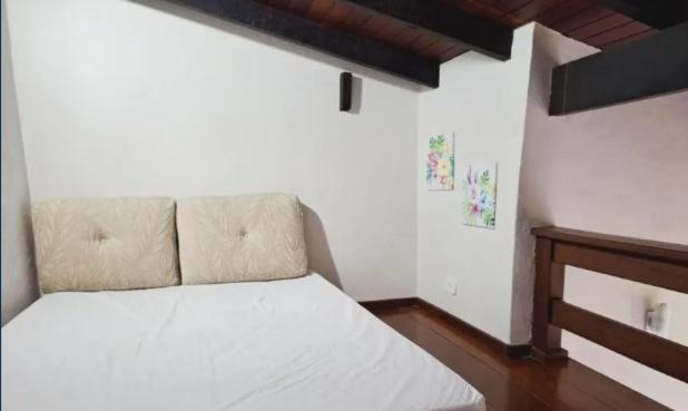 Casa em condomínio de frente ao mar