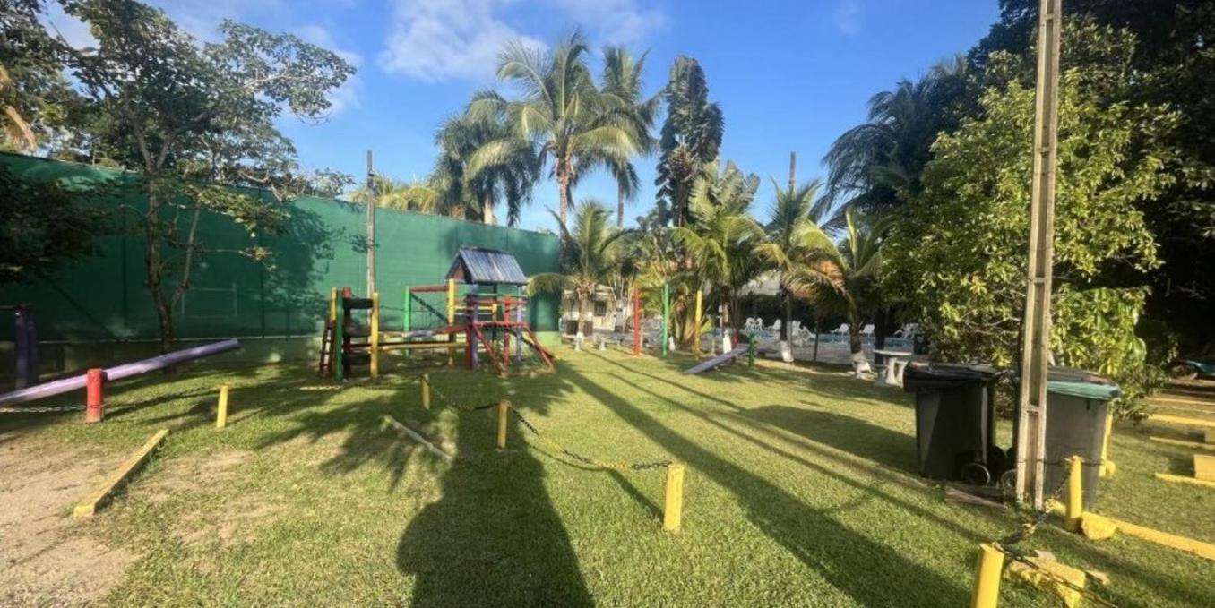 Casa em condomínio de frente ao mar