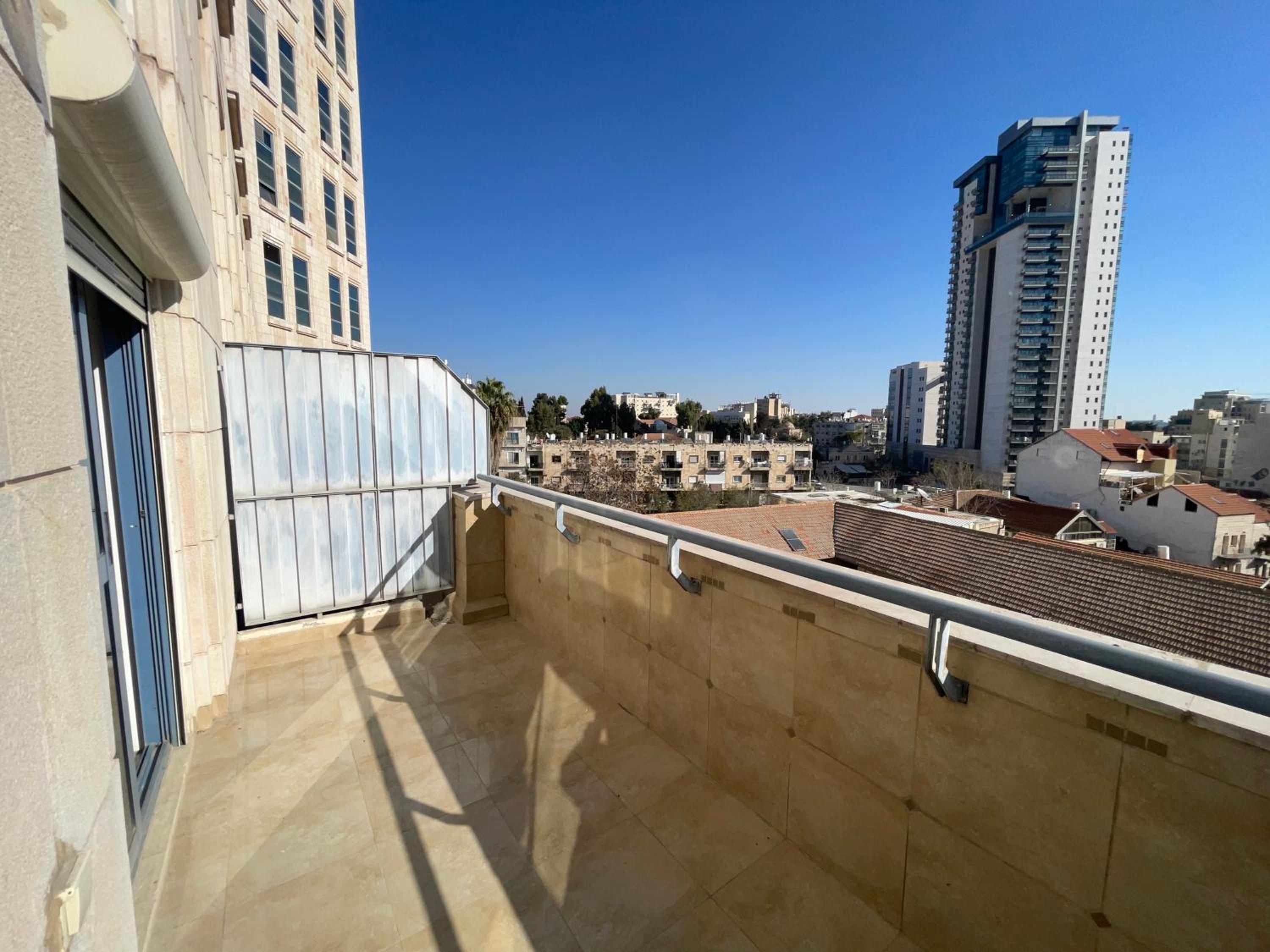Bright Mahane Yehuda 1 BR with Private Terrace