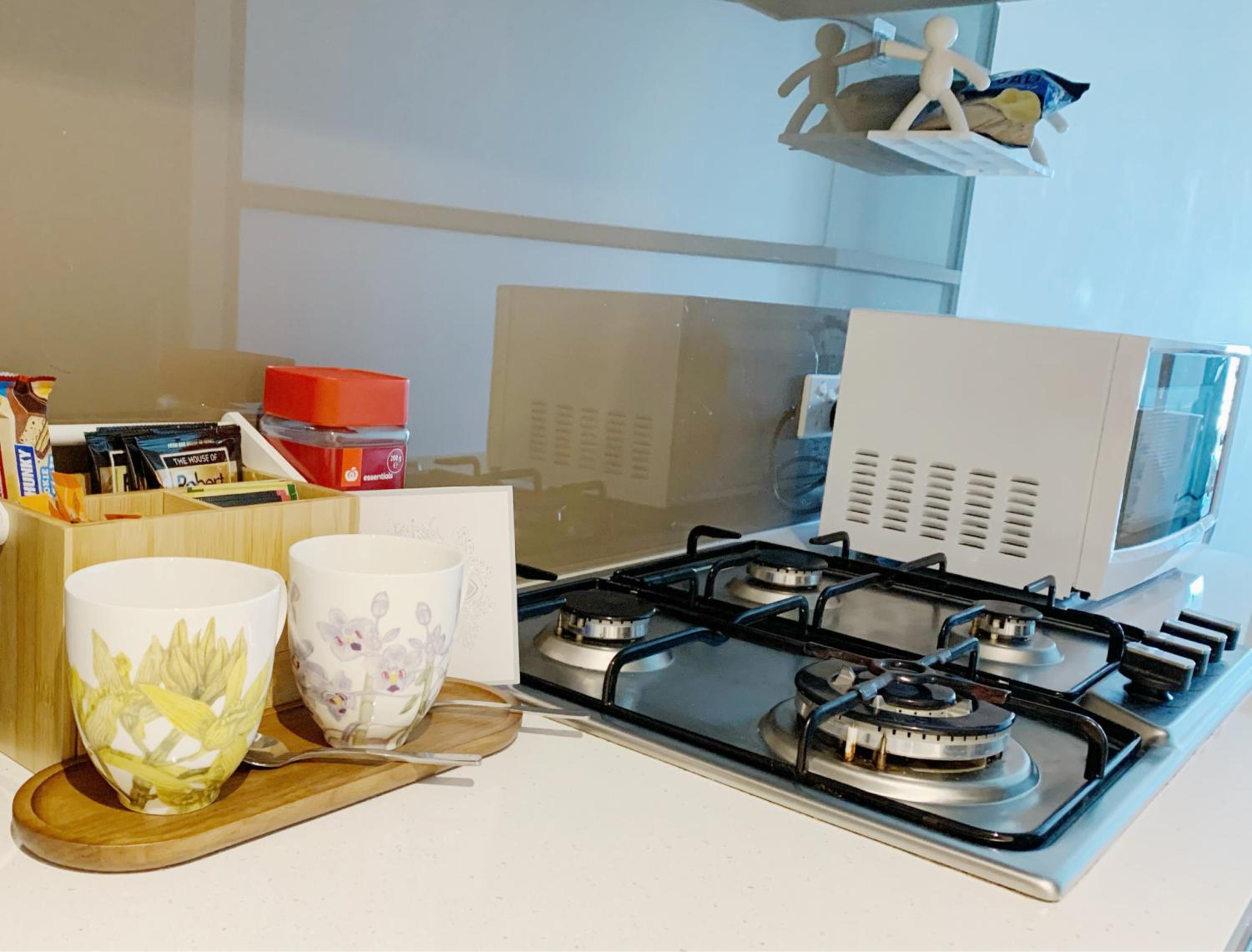 Modern One Bedroom Apartment at Morphett- In the Heart of Adelaide