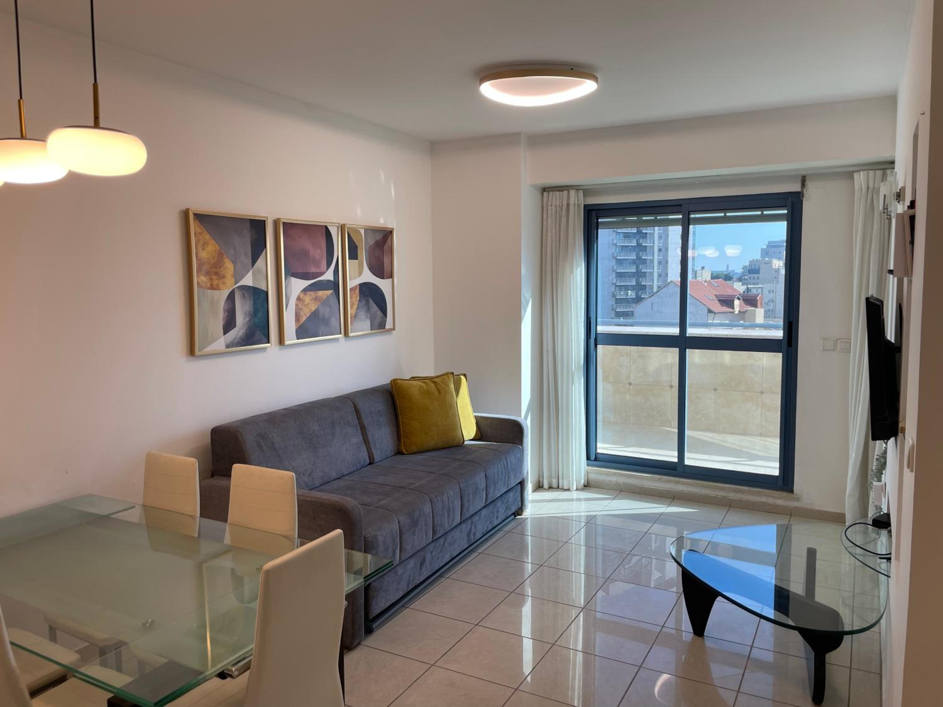 Bright Mahane Yehuda 1 BR with Private Terrace
