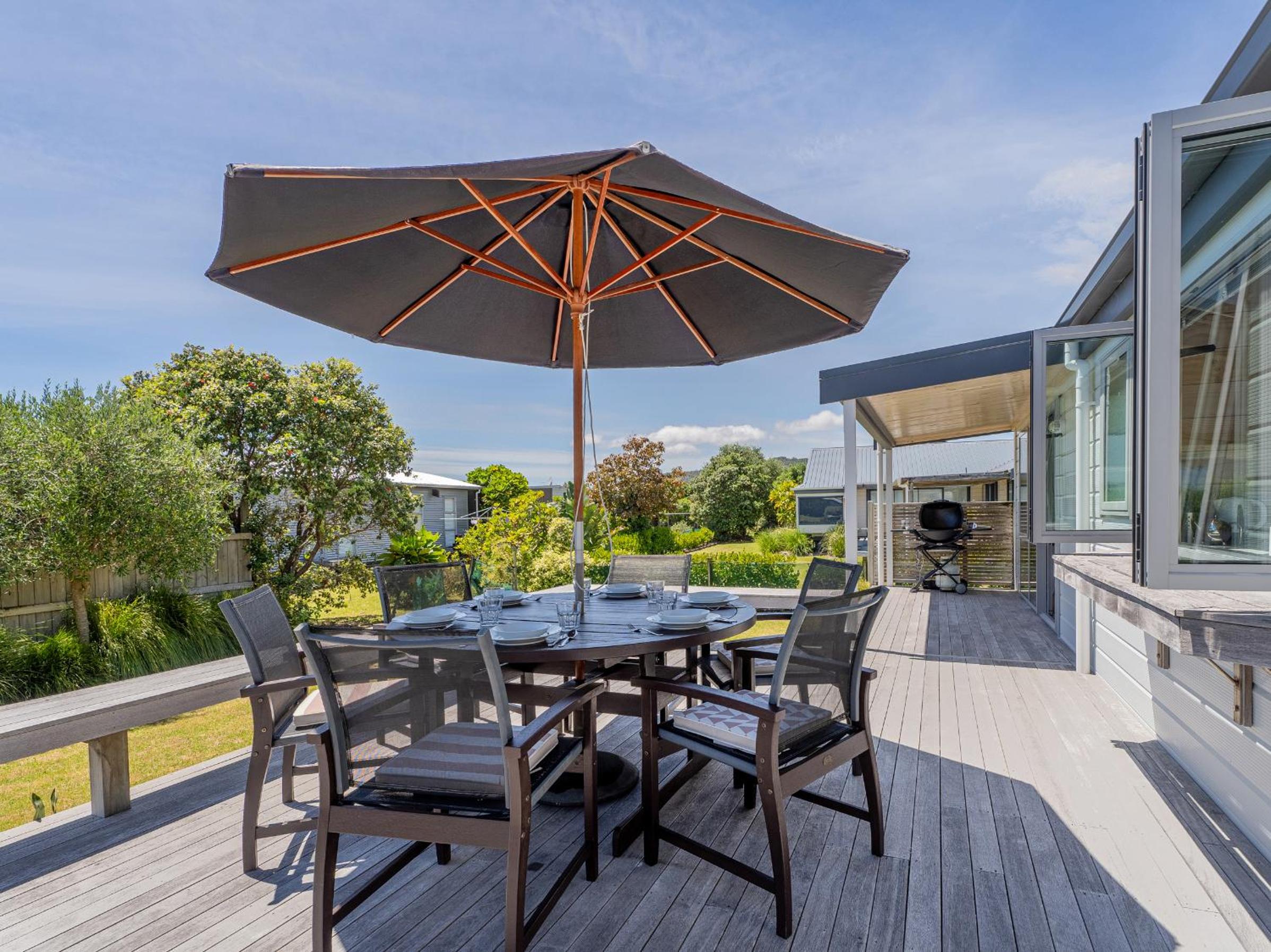 Kowhai Retreat - Matarangi Holiday Home view 2
