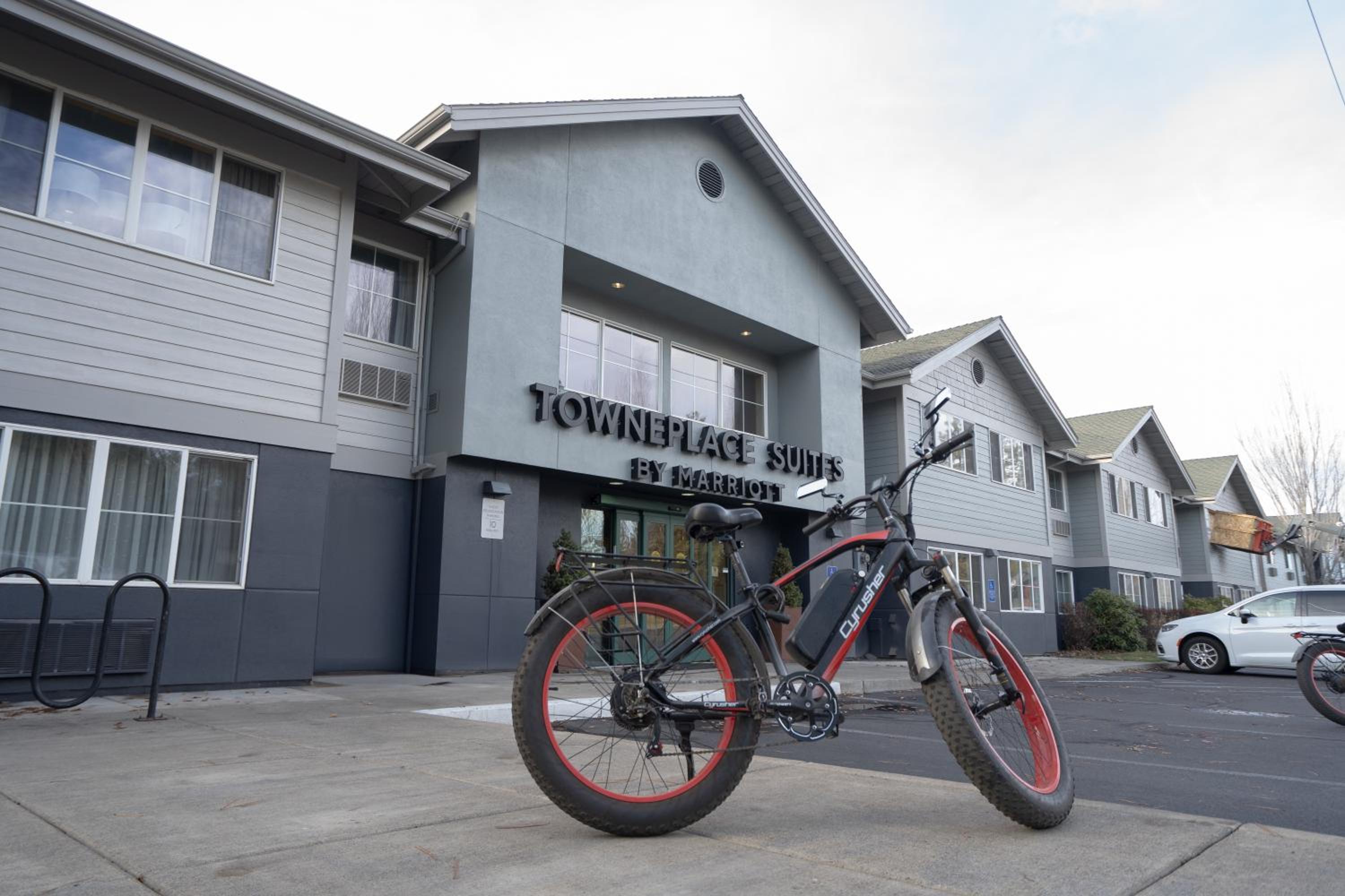 Hotel TownePlace Suites Old Mill District, Bend Near Mt Bachelor - Image 1