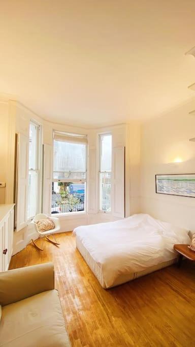 Artist Home In Notting Hill view 2