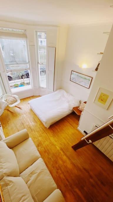 Artist Home In Notting Hill view 3