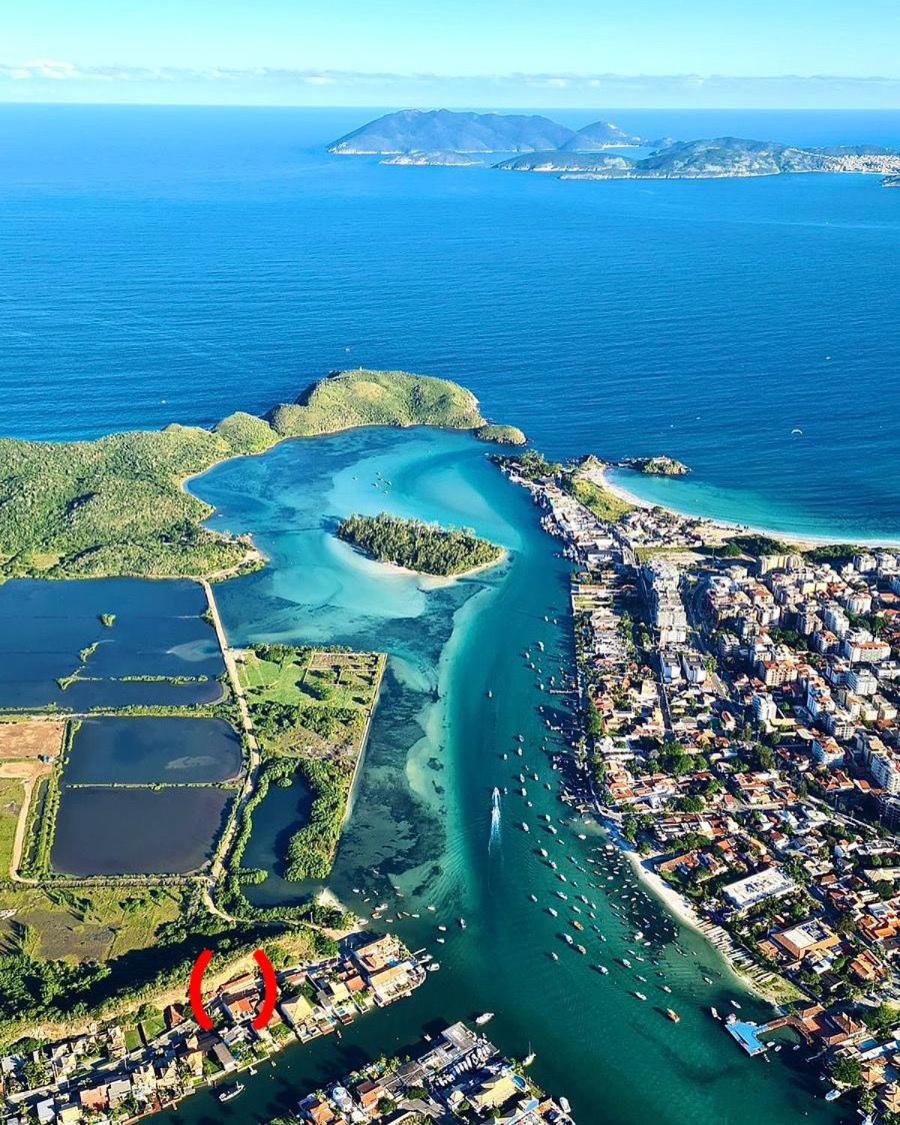 Casa Peró Cabo Frio 2 suítes em Condomínio