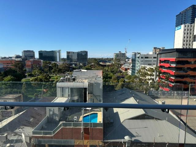 Modern One Bedroom Apartment at Morphett- In the Heart of Adelaide