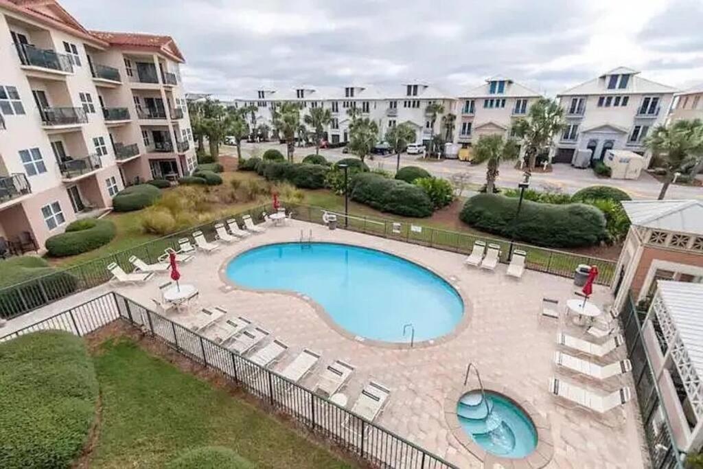 Miramar Beach - steps from private beach access!