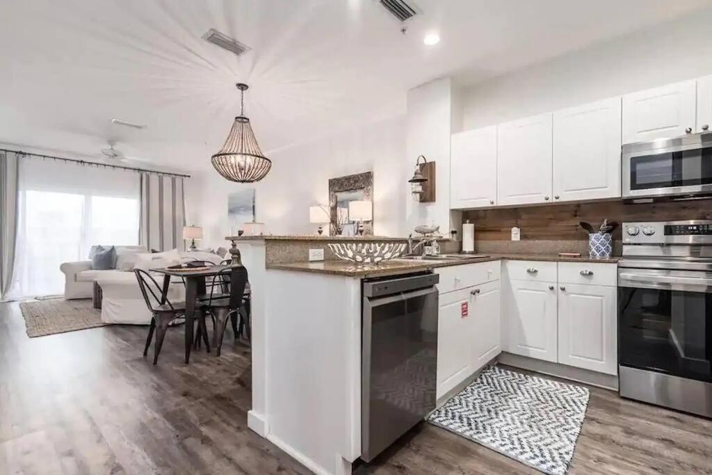 Miramar Beach - steps from private beach access!